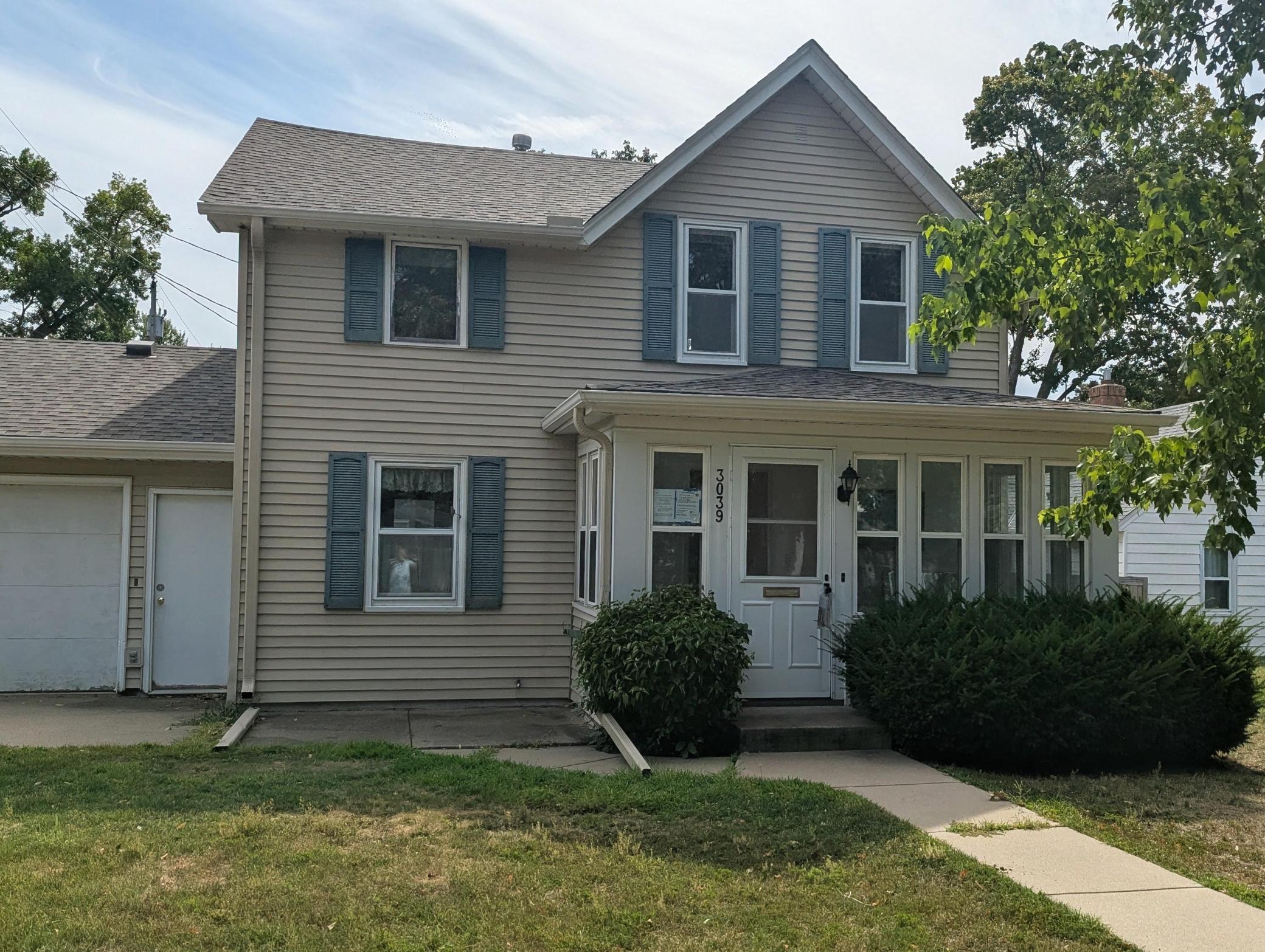 3039 E 45th Street Property Photo 1