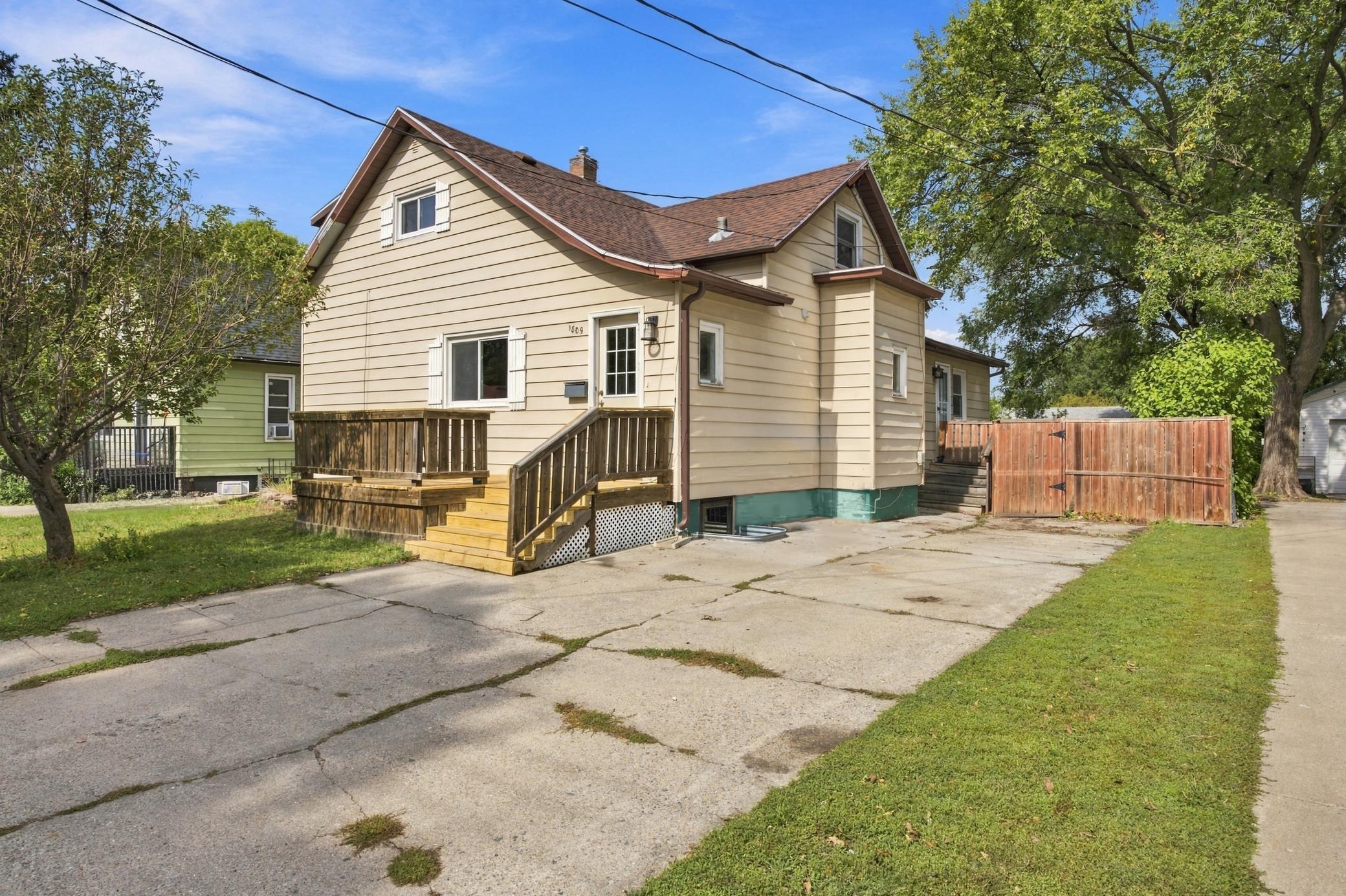 1809 5th Avenue S Property Photo 1