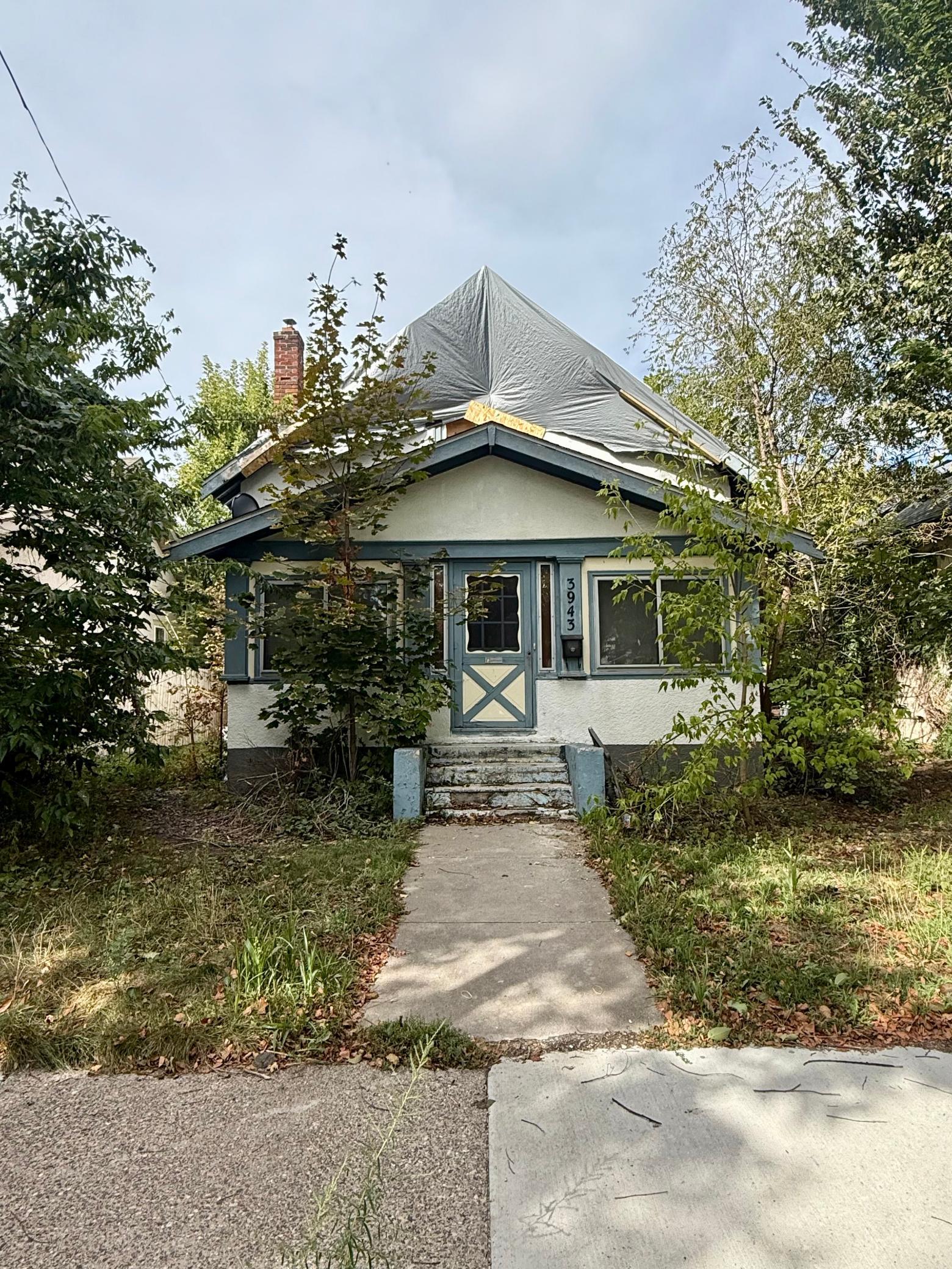 3943 Colfax Avenue N Property Photo 1