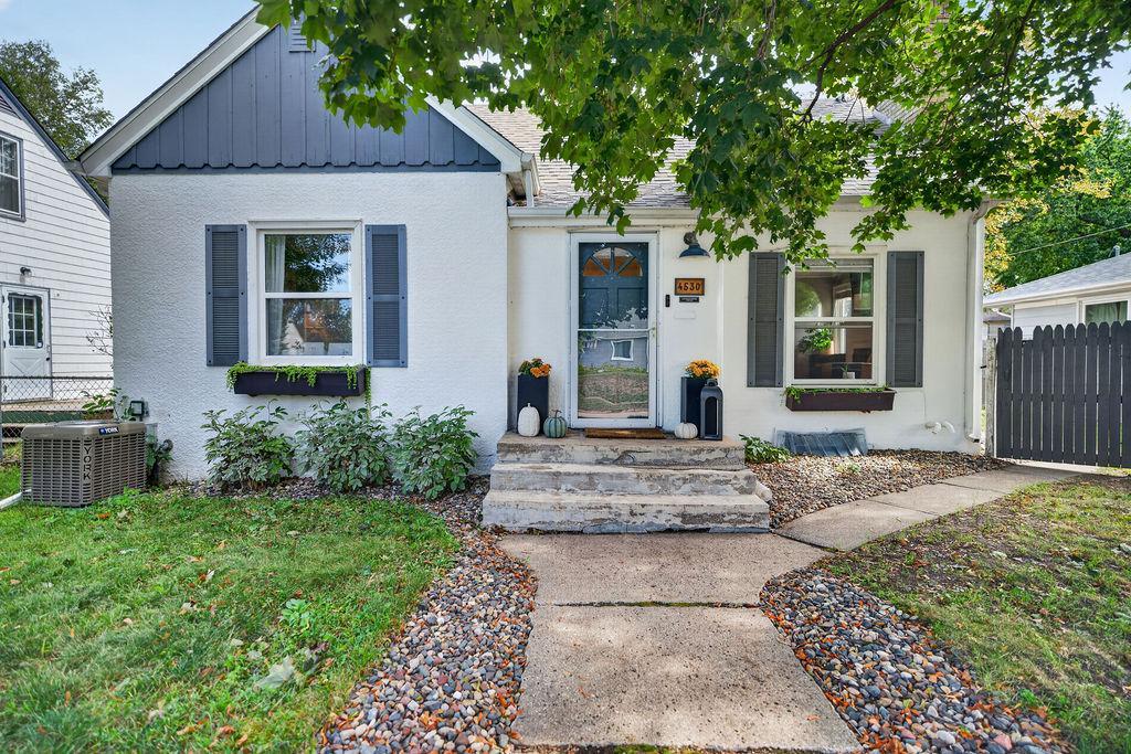 4530 Vincent Avenue N Property Photo 1
