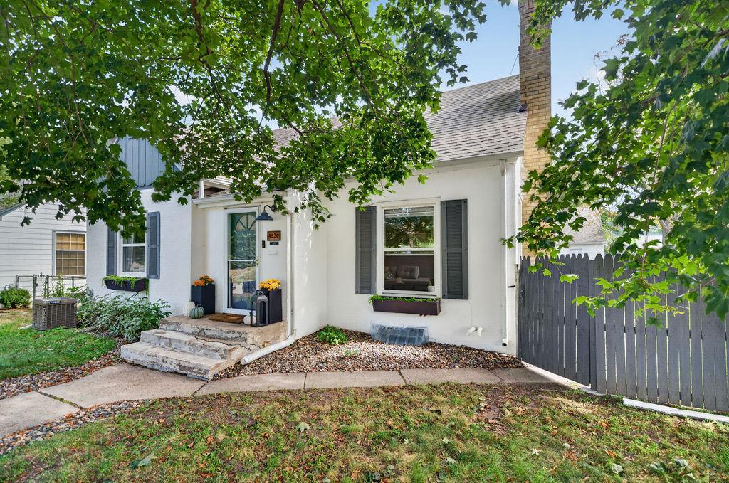 4530 Vincent Avenue N Property Photo 2