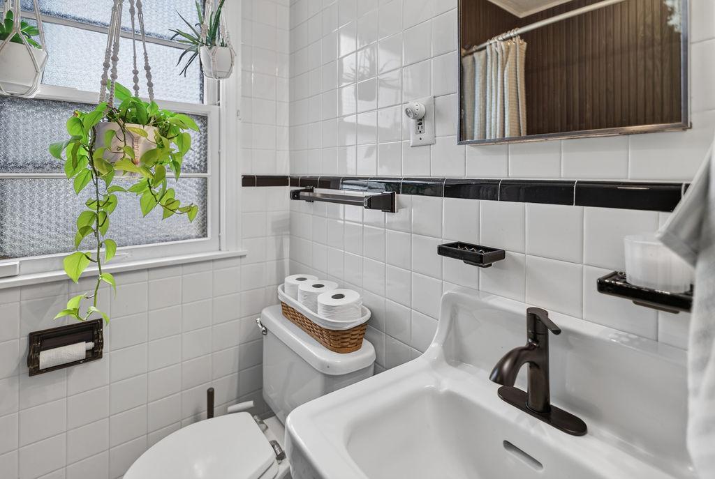 4530 Vincent Avenue N Property Photo 31