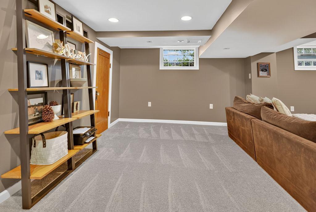 4530 Vincent Avenue N Property Photo 34
