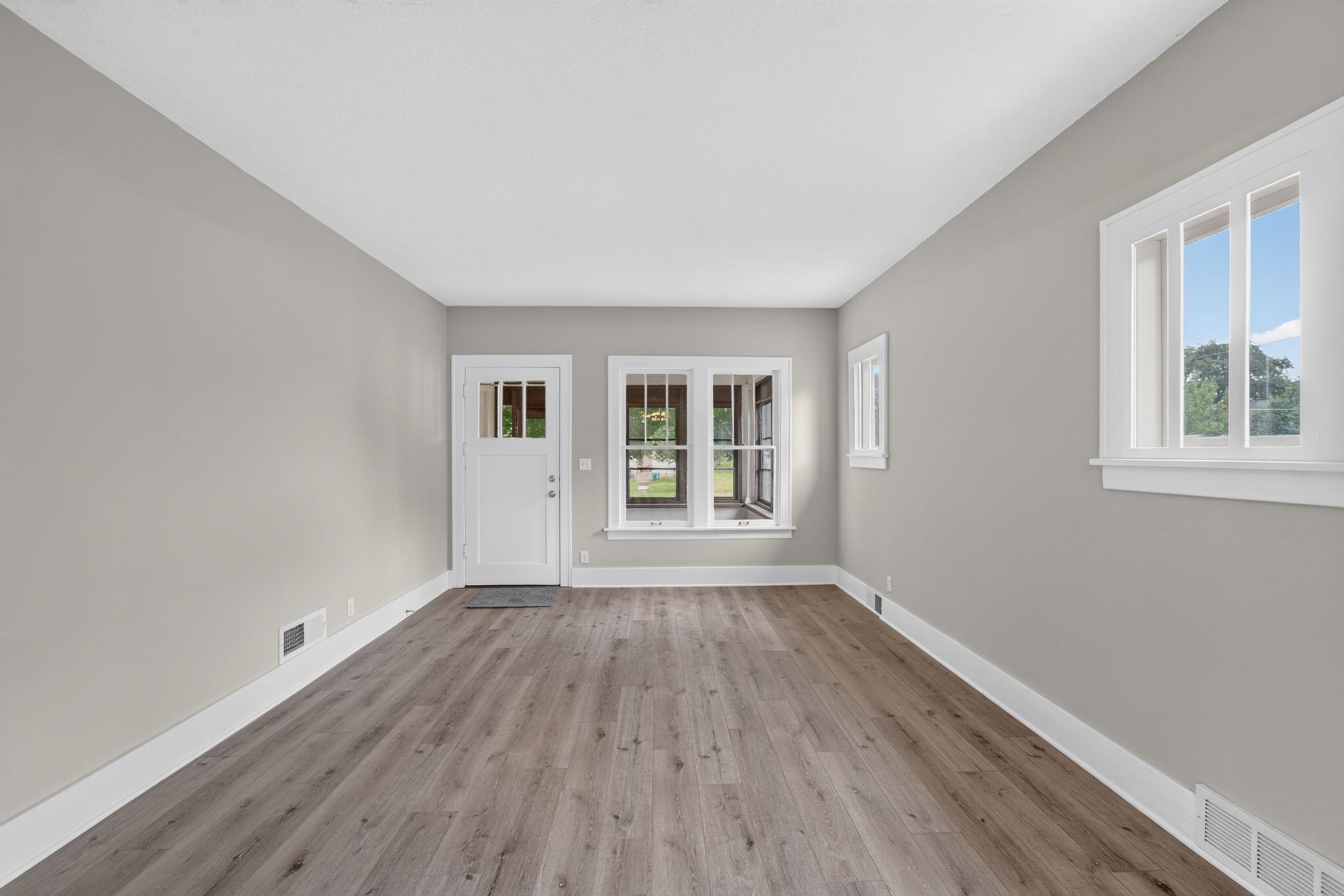 811 8th Avenue Se Property Photo 6