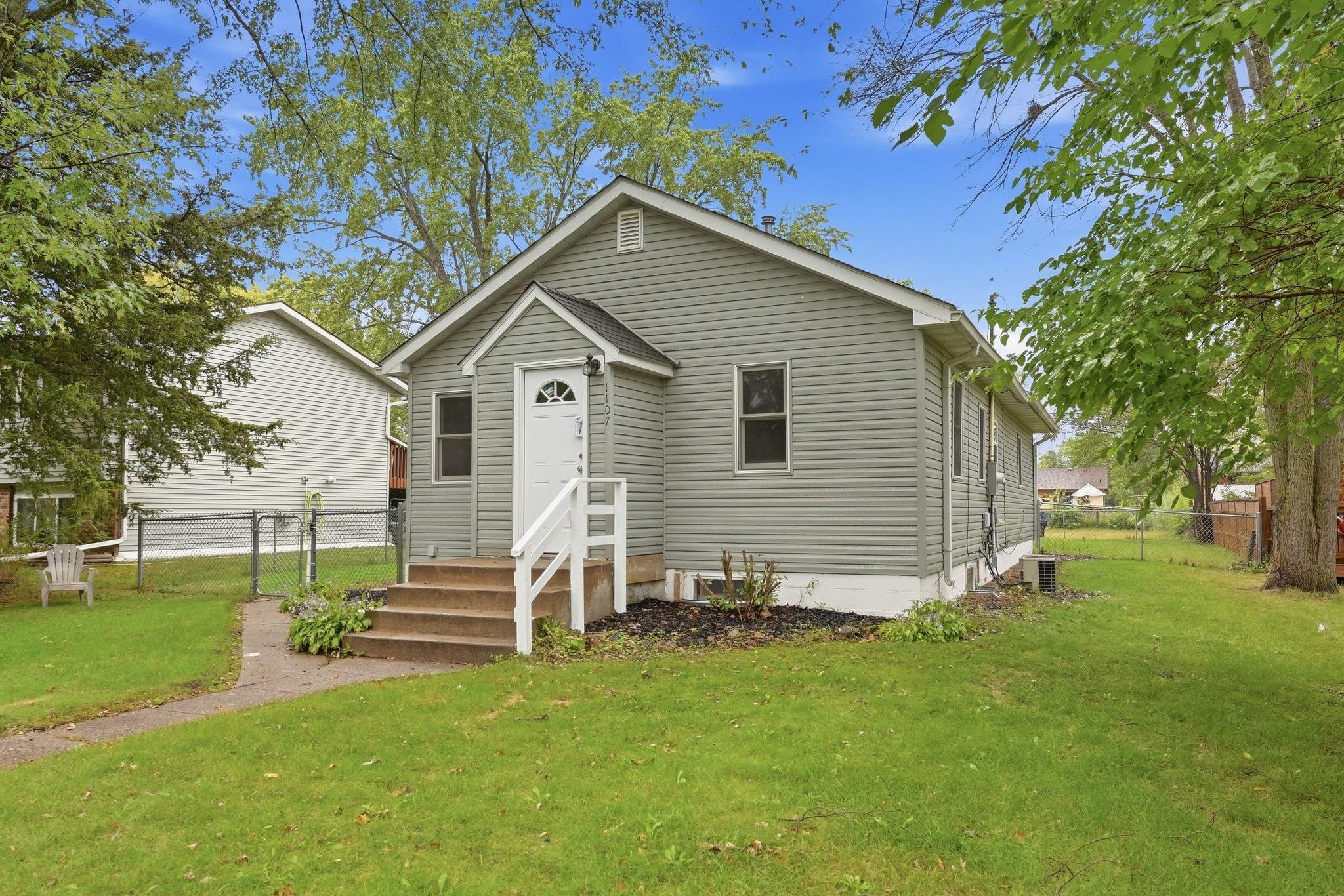 1107 11th Avenue SE Property Photo 1