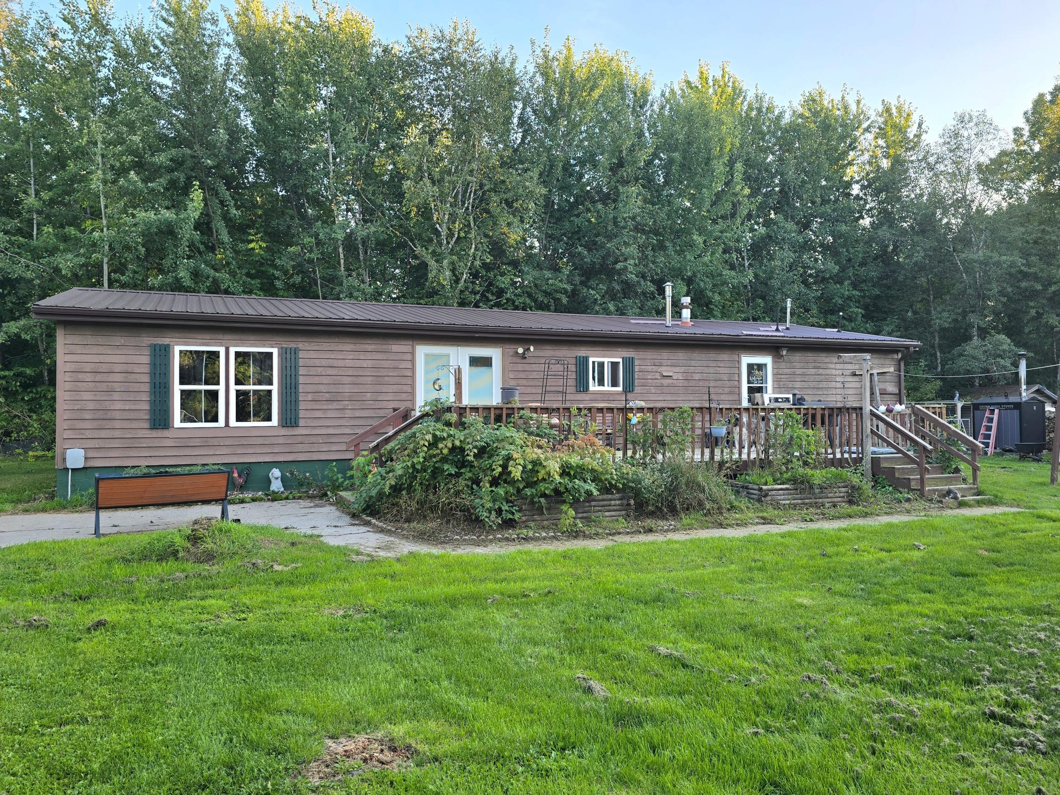 5794 Highway 11 Property Photo 1