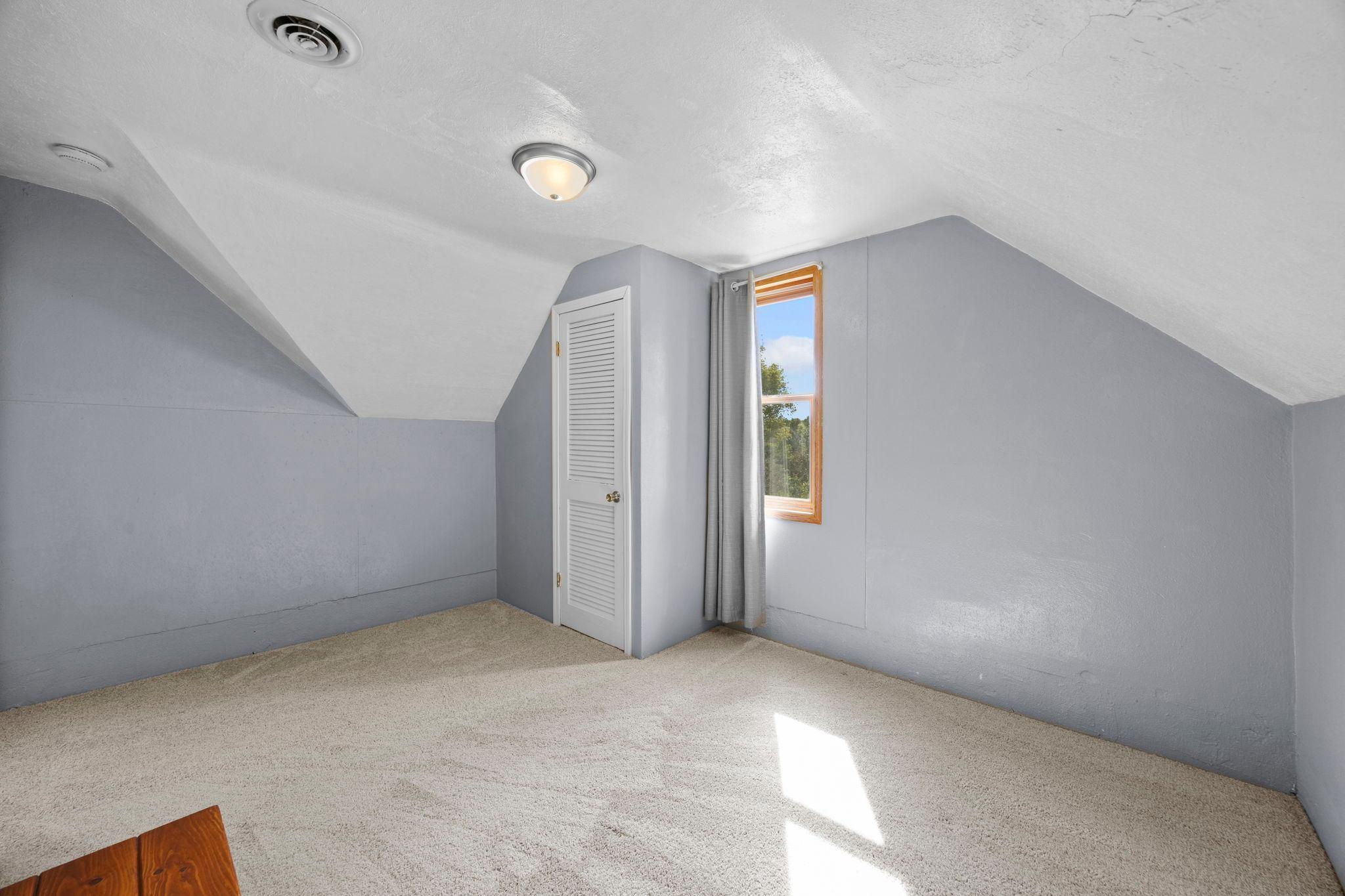 400 South Road Property Photo 19