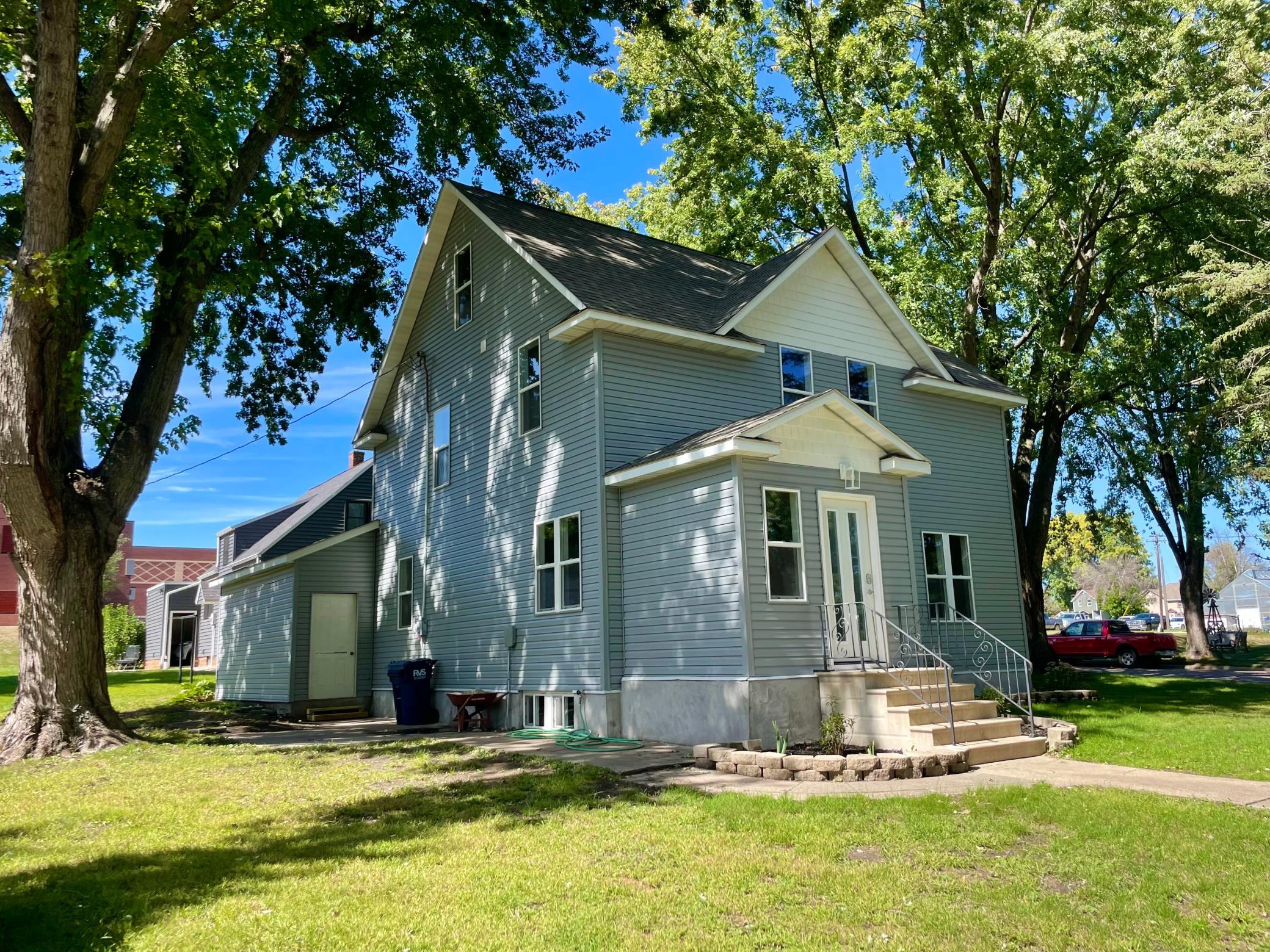 104 S Park Avenue Property Photo 4