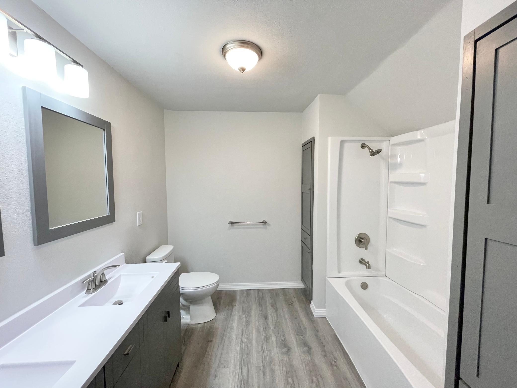 104 S Park Avenue Property Photo 38