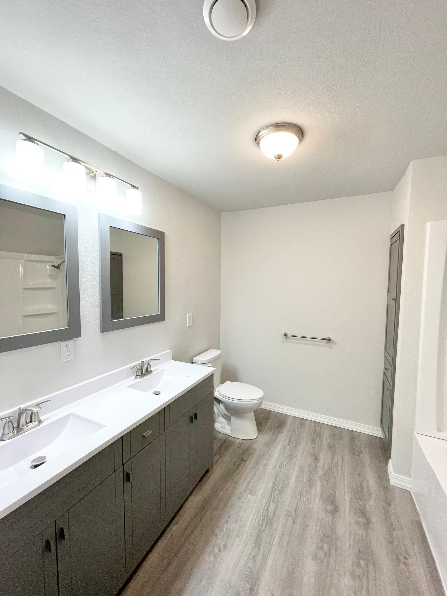 104 S Park Avenue Property Photo 39
