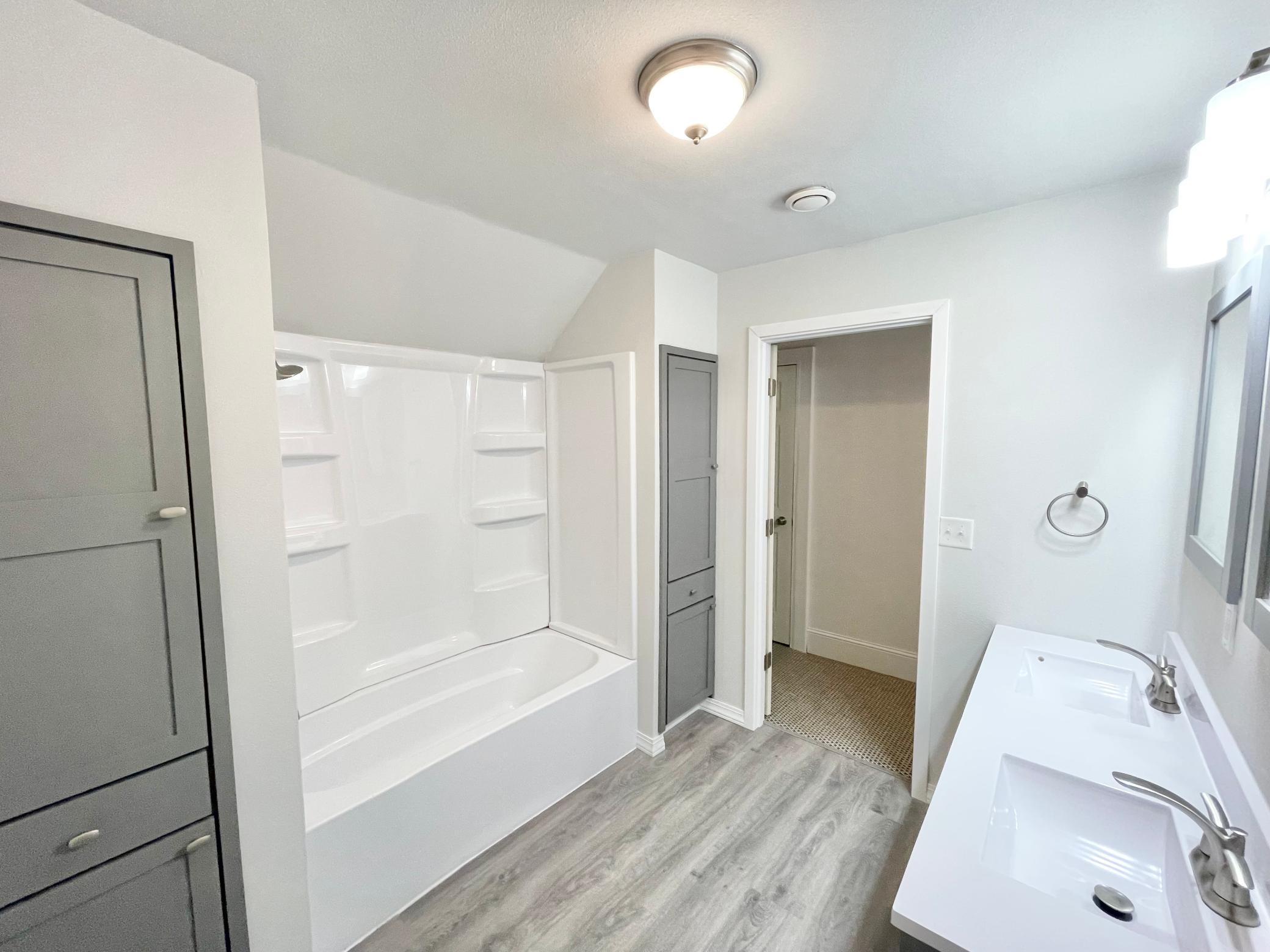 104 S Park Avenue Property Photo 41