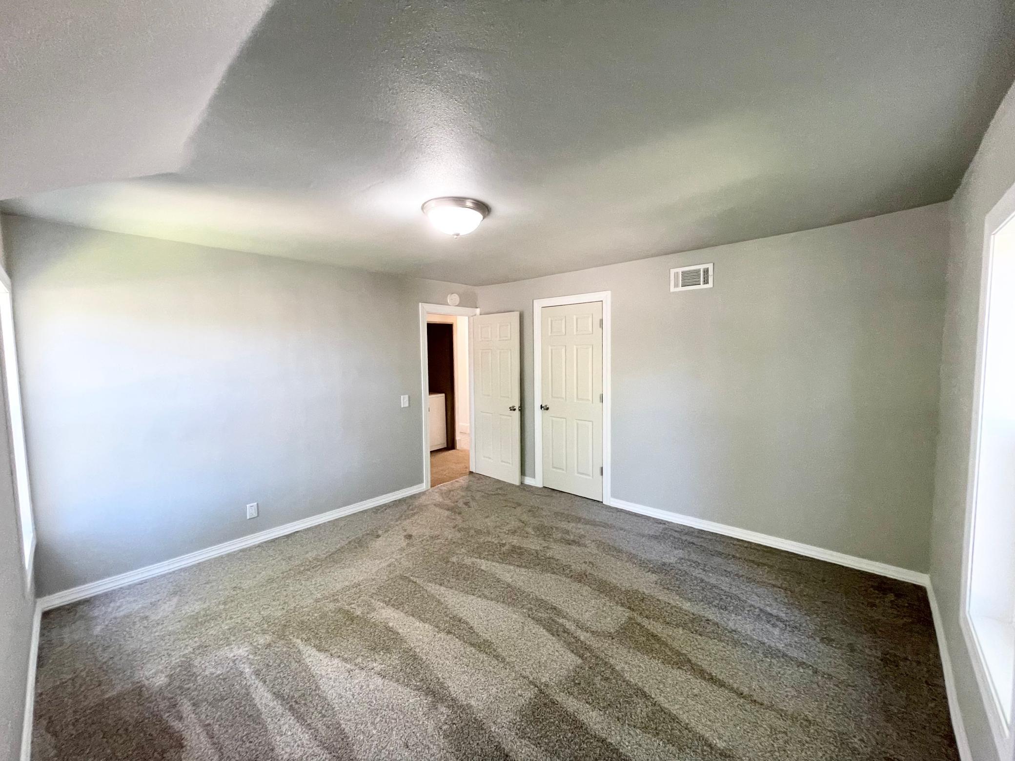 104 S Park Avenue Property Photo 47