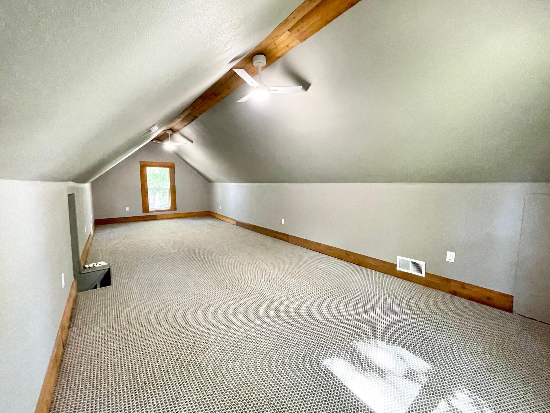 104 S Park Avenue Property Photo 56