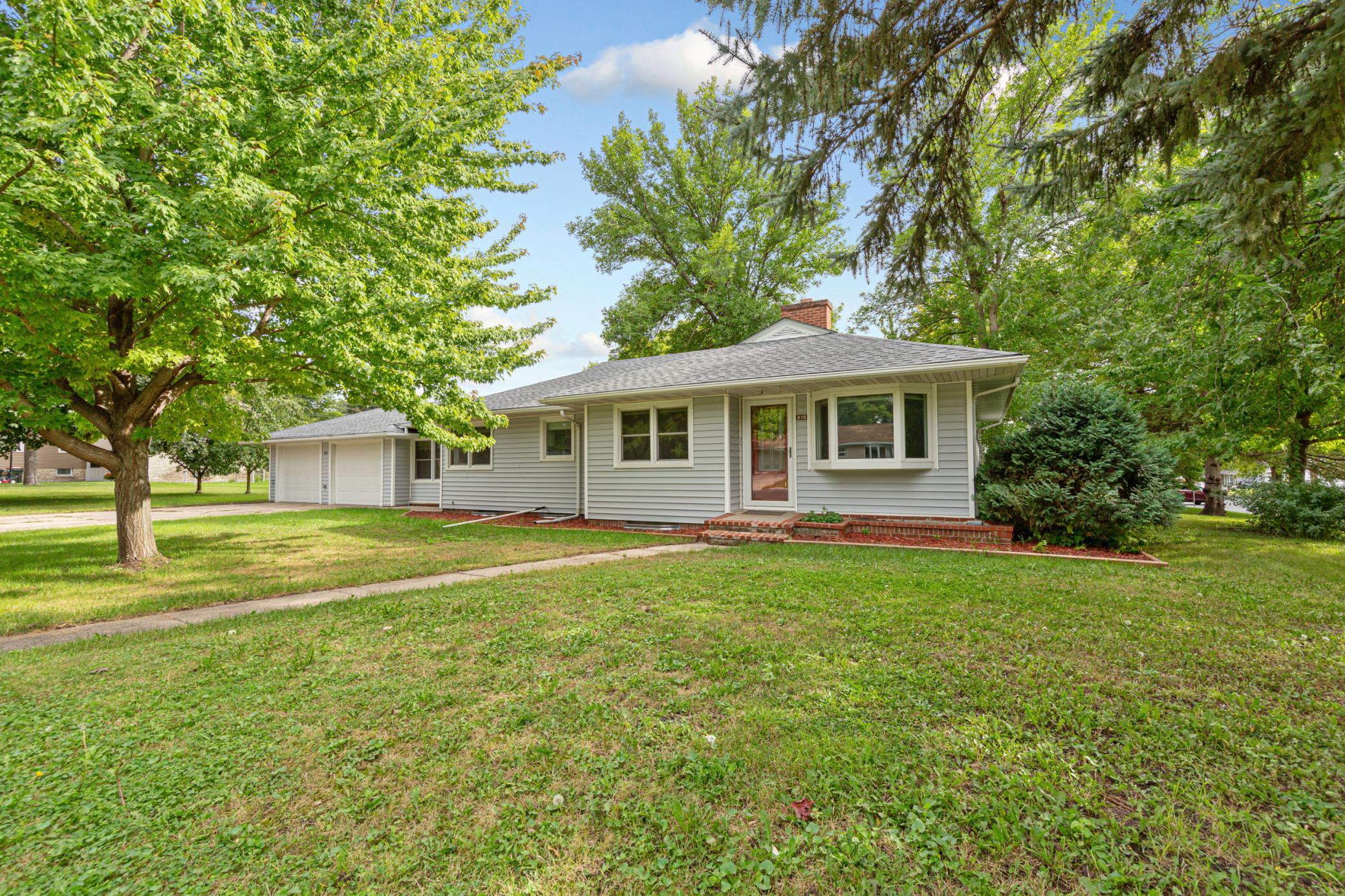 815 Court Avenue Property Photo 1