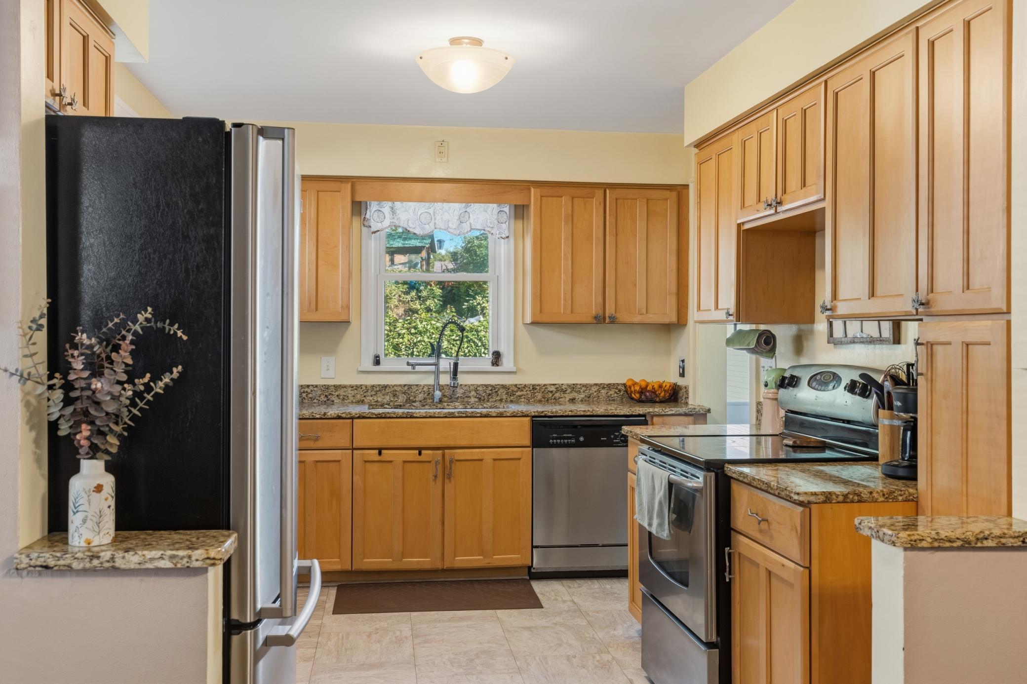 1329 Beech Street Property Photo 14