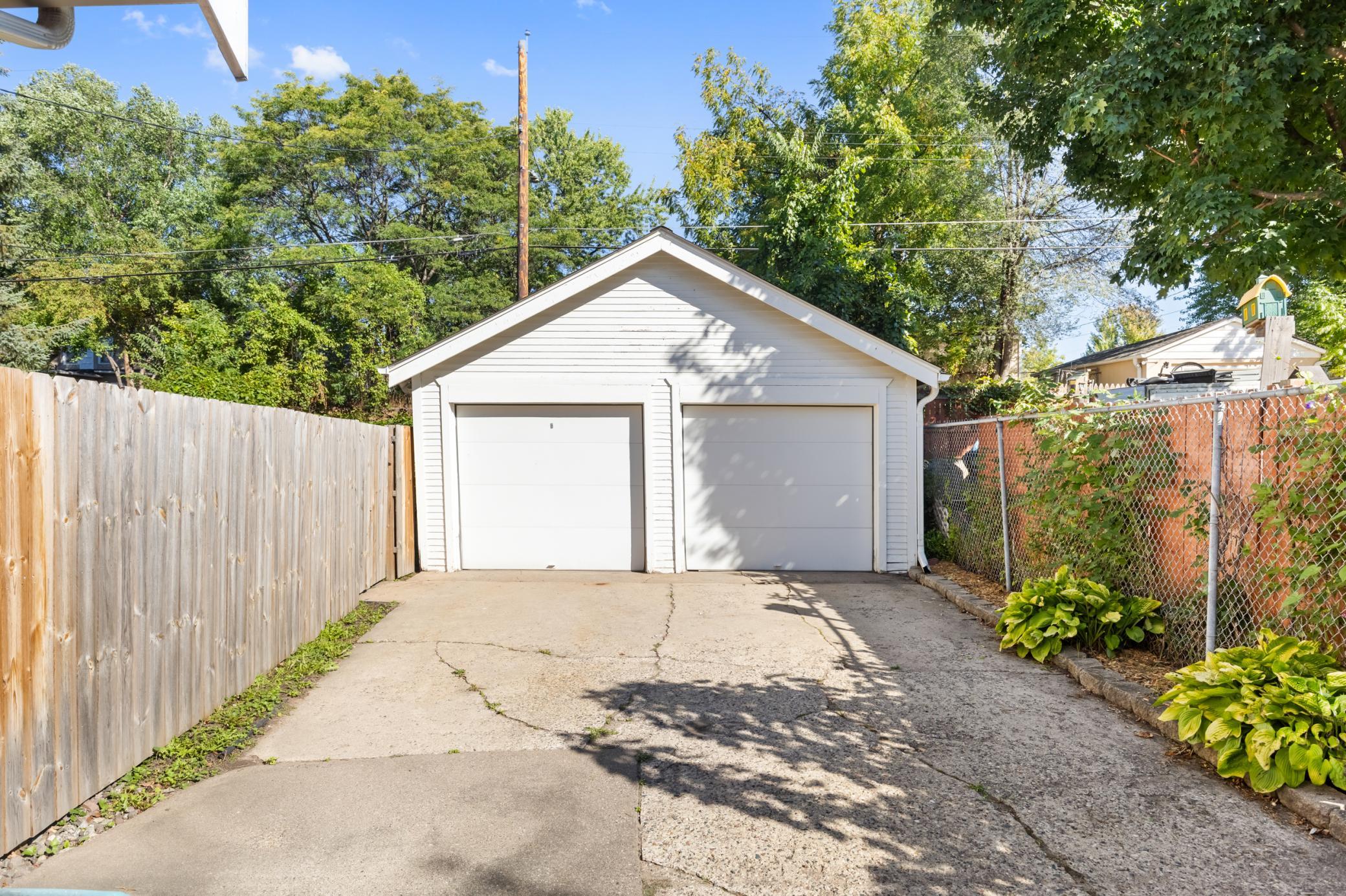 1329 Beech Street Property Photo 32