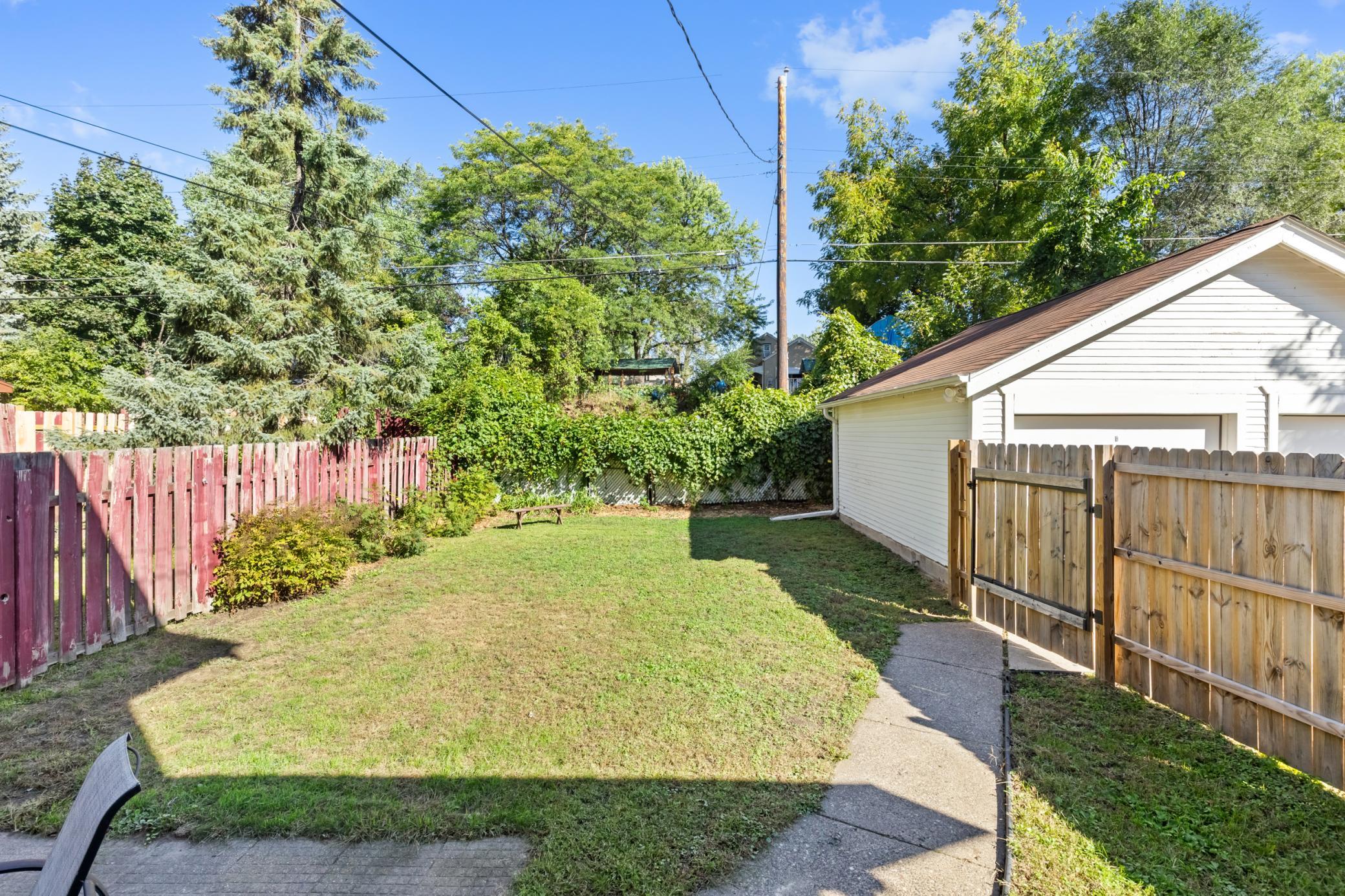 1329 Beech Street Property Photo 33