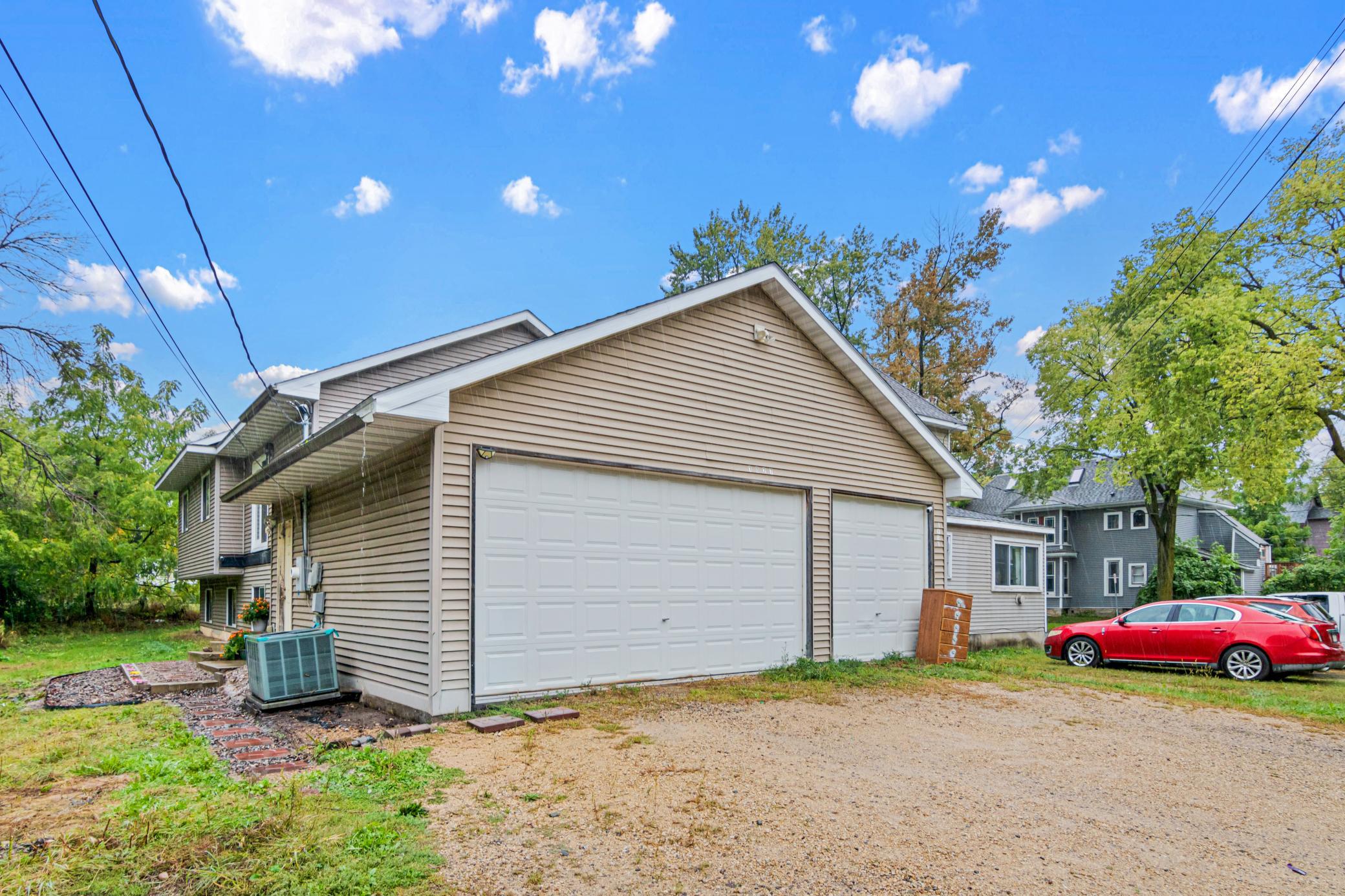1027 White Bear Avenue N Property Photo 11