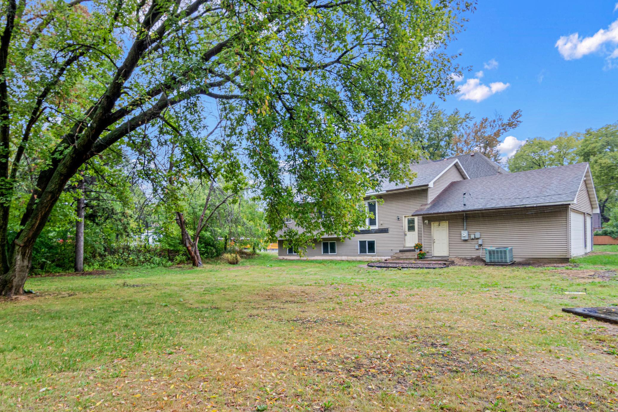 1027 White Bear Avenue N Property Photo 12