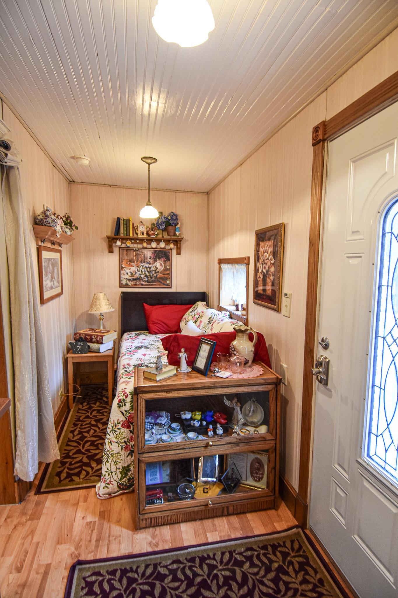 202 Melgaard Street Property Photo 4
