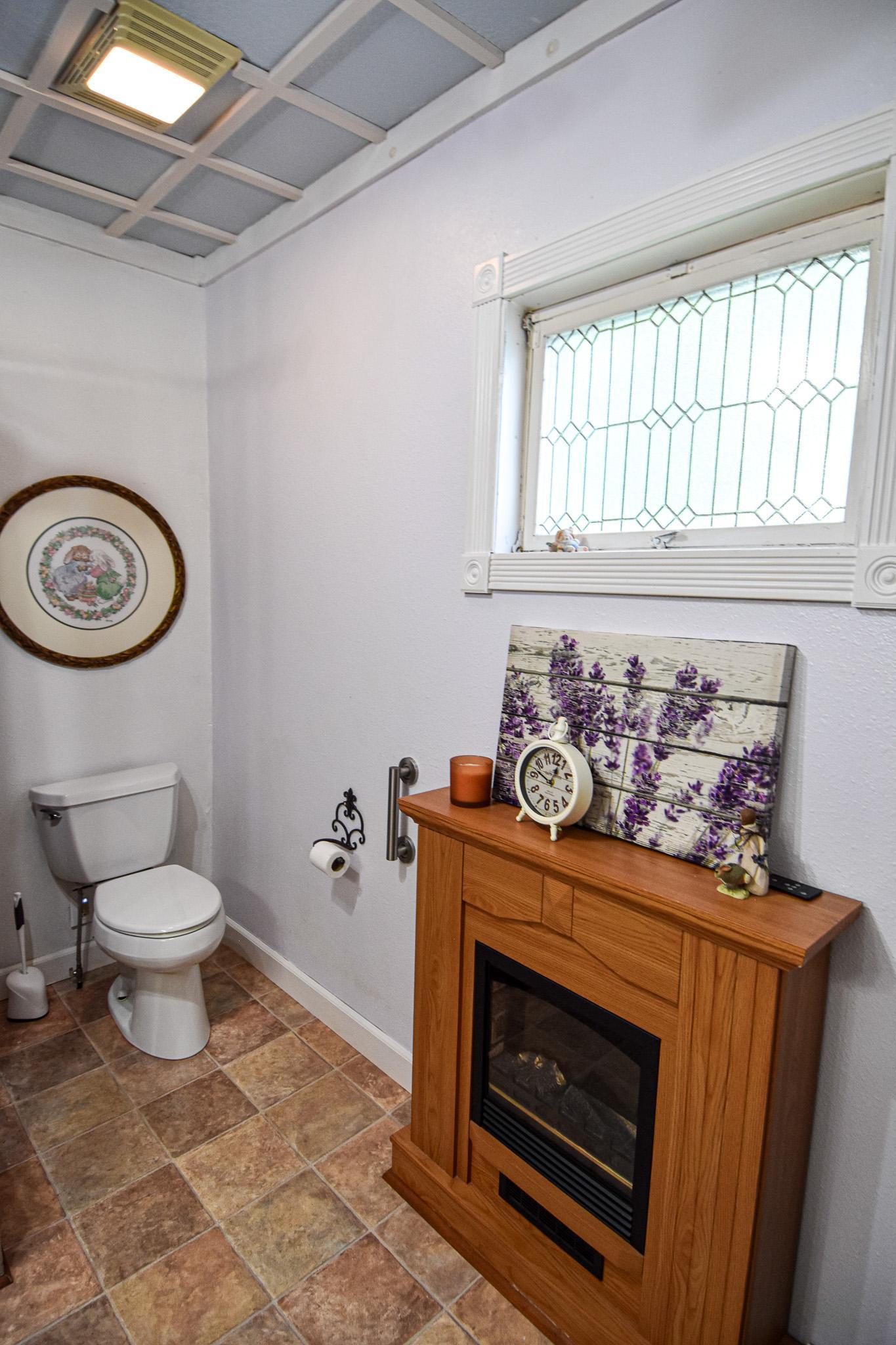 202 Melgaard Street Property Photo 29