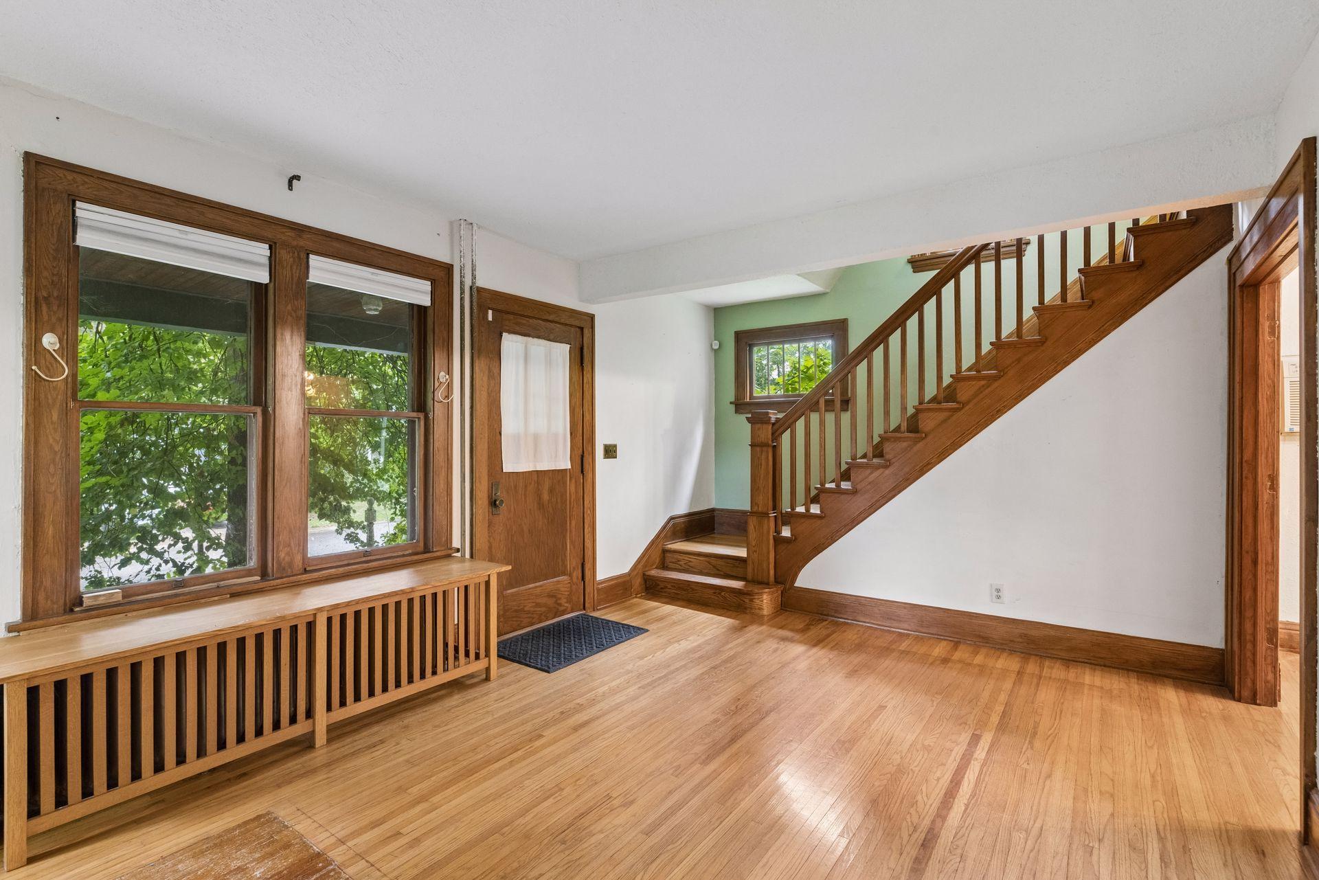 717 Linden Street W Property Photo 10