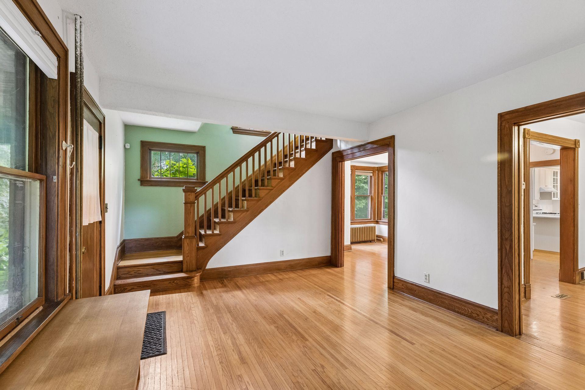717 Linden Street W Property Photo 11