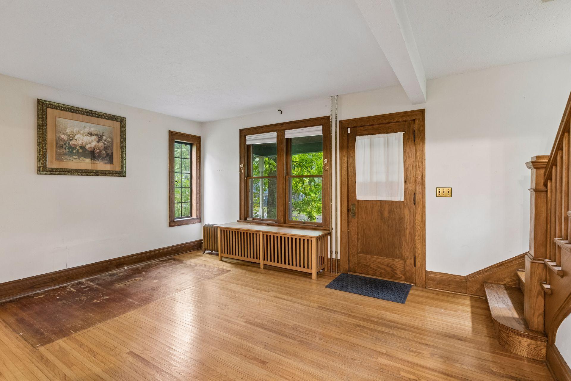 717 Linden Street W Property Photo 12