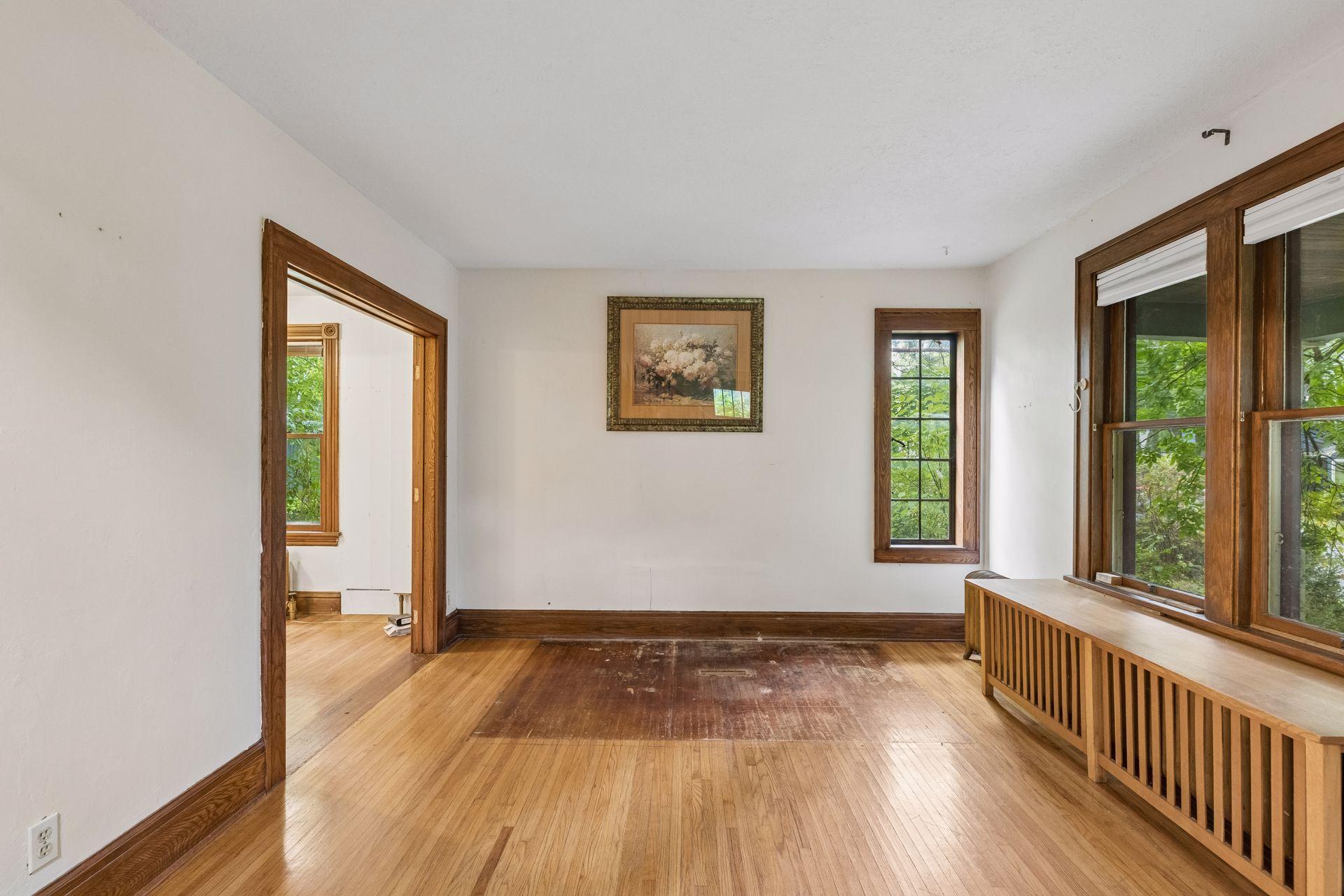 717 Linden Street W Property Photo 14