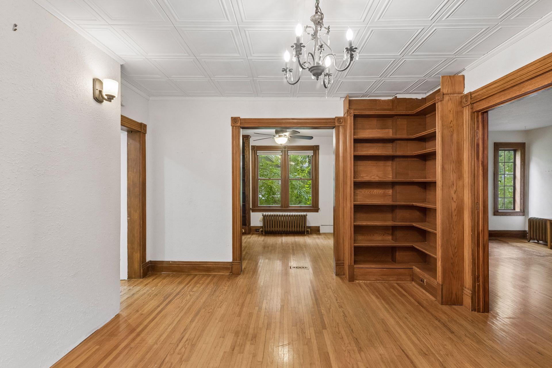 717 Linden Street W Property Photo 18