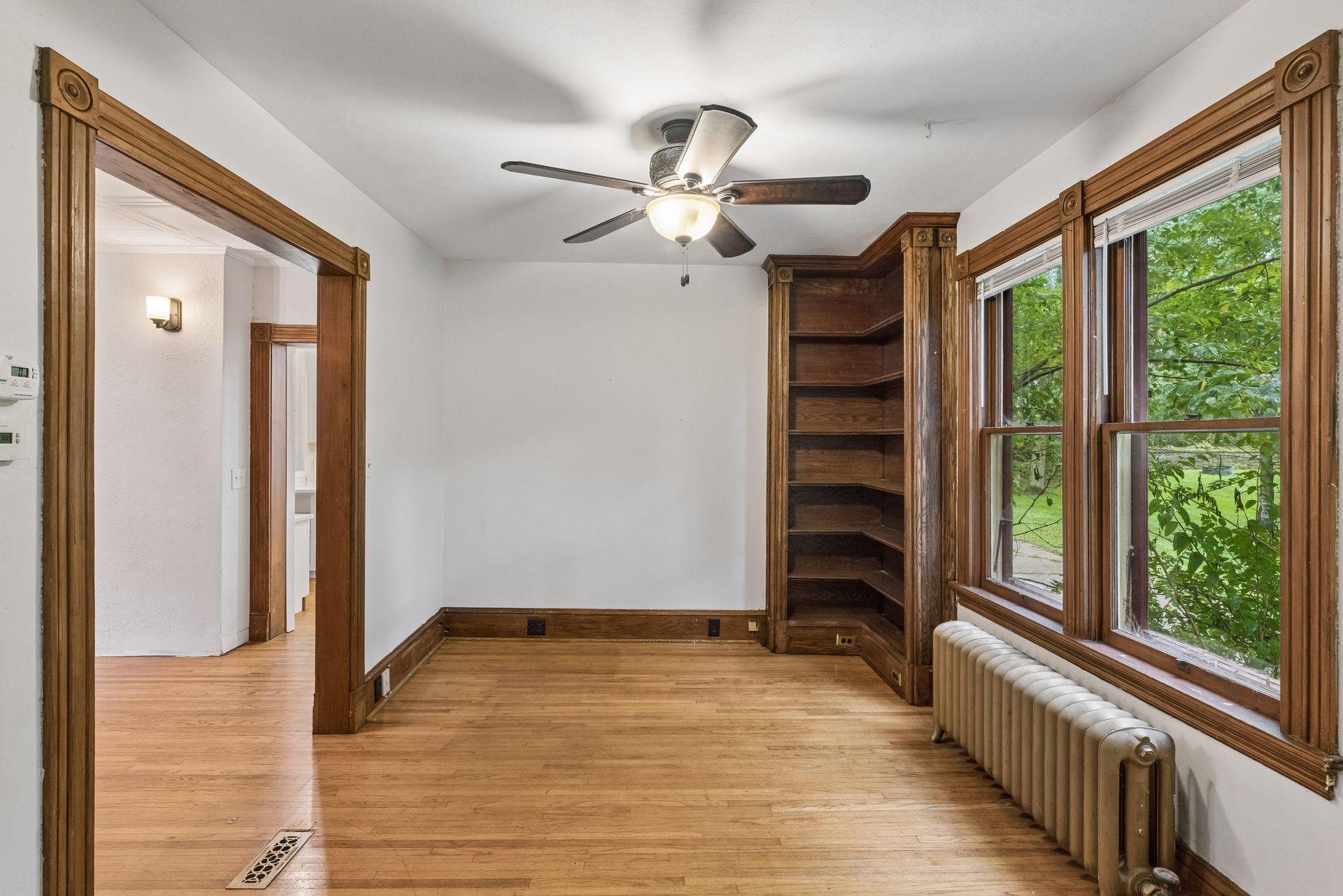 717 Linden Street W Property Photo 20