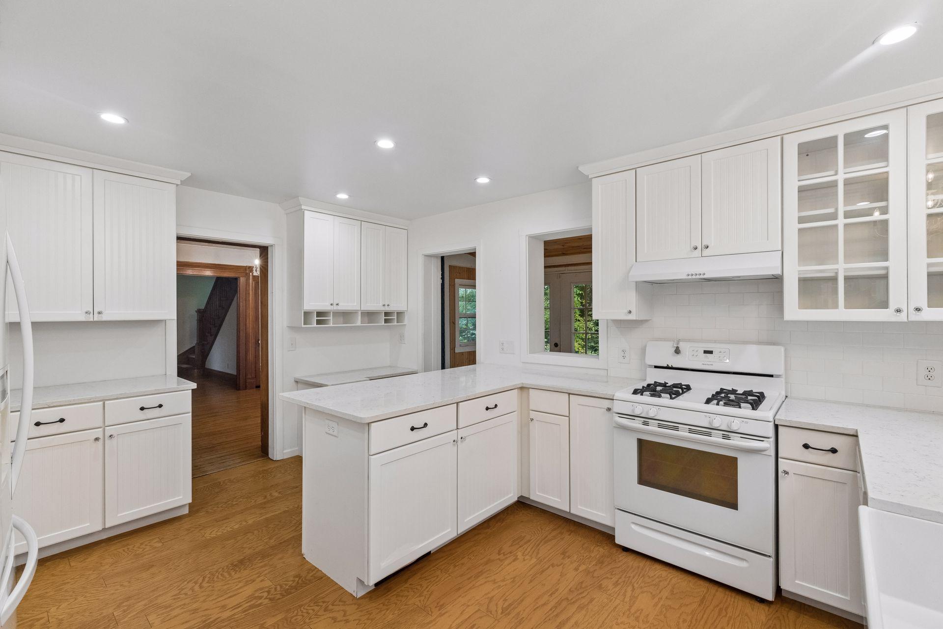 717 Linden Street W Property Photo 25