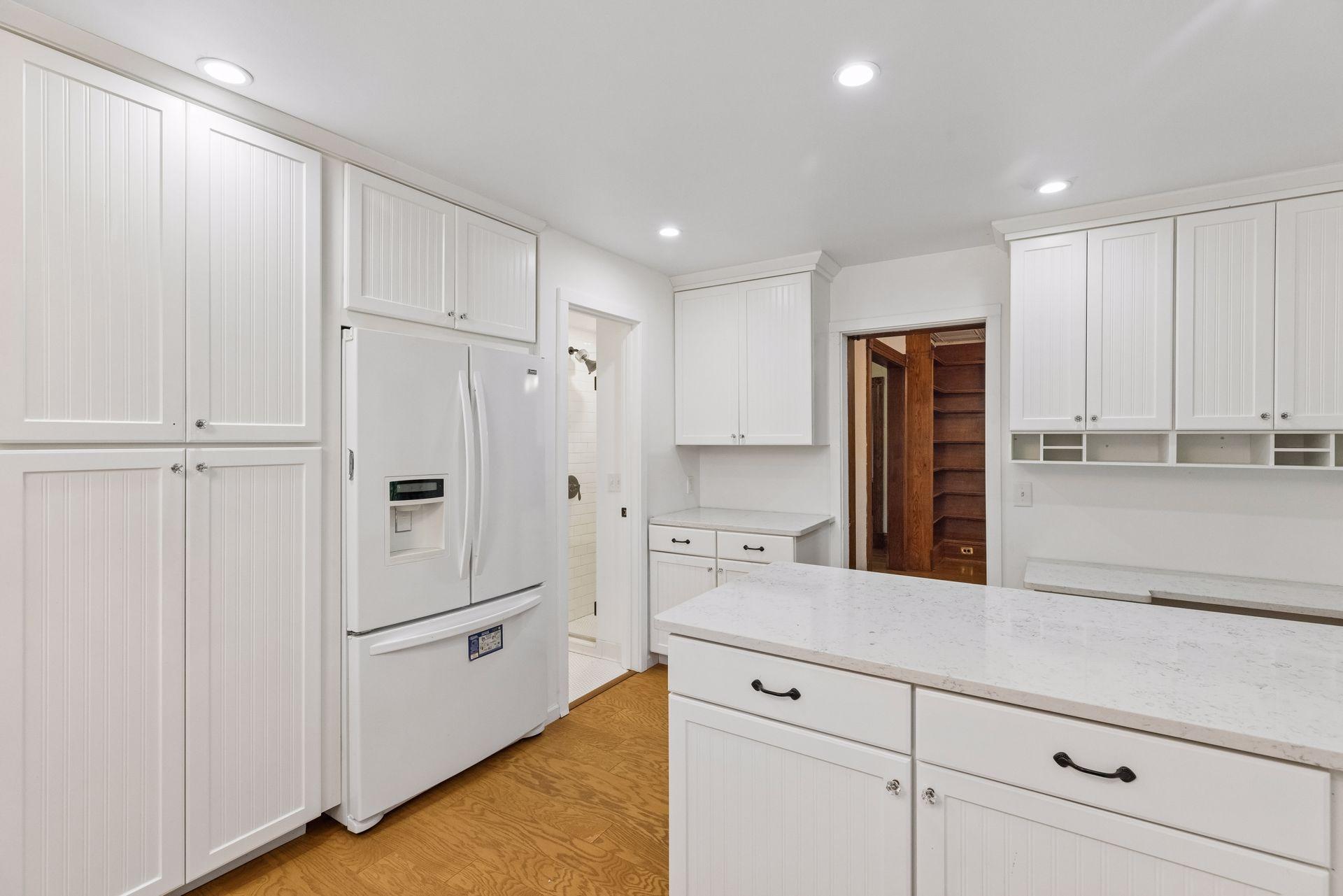 717 Linden Street W Property Photo 26
