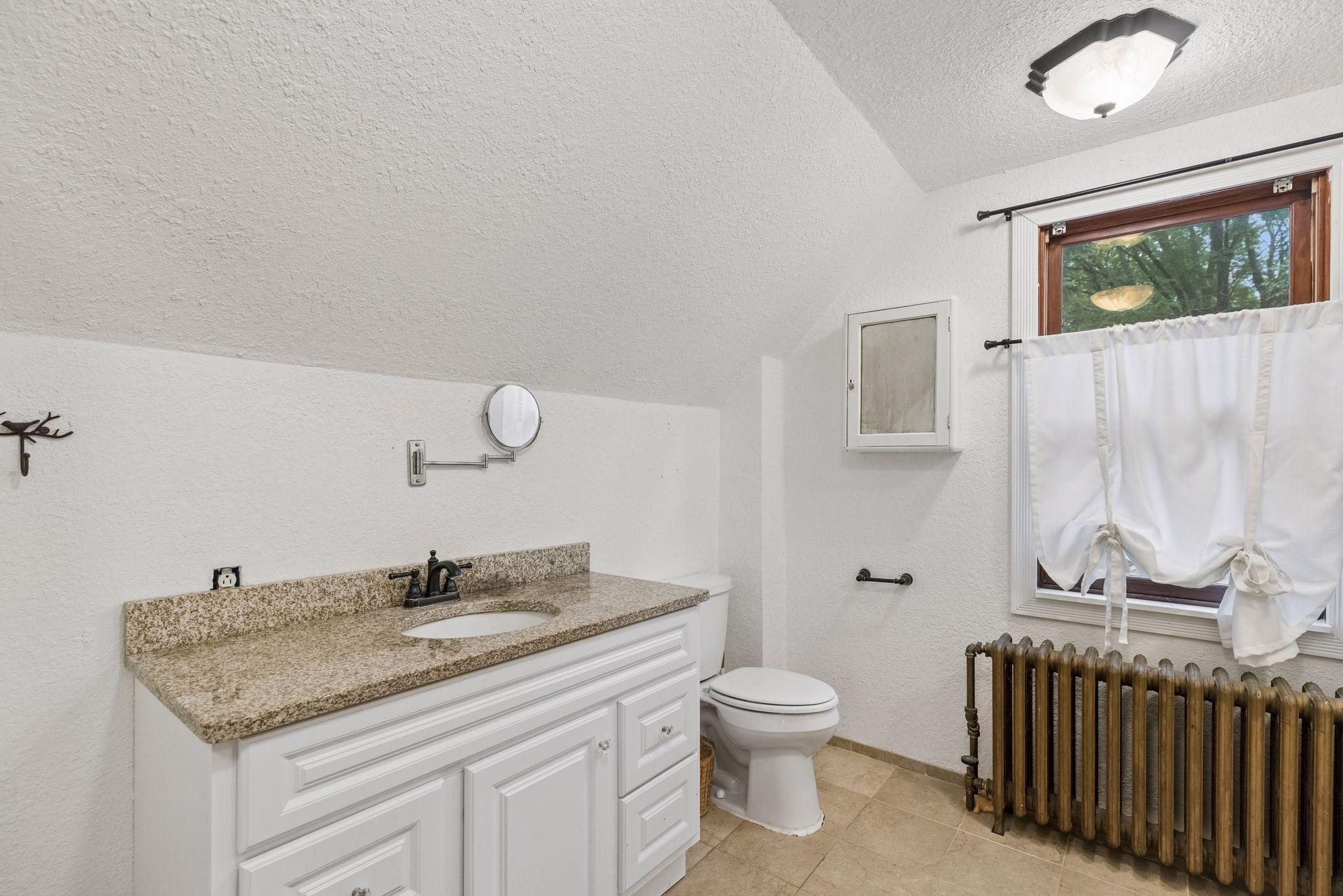717 Linden Street W Property Photo 38