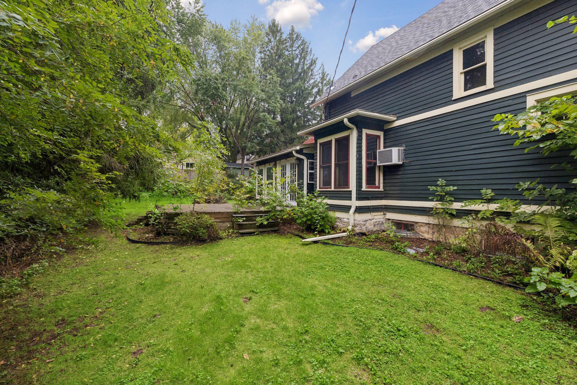 717 Linden Street W Property Photo 44