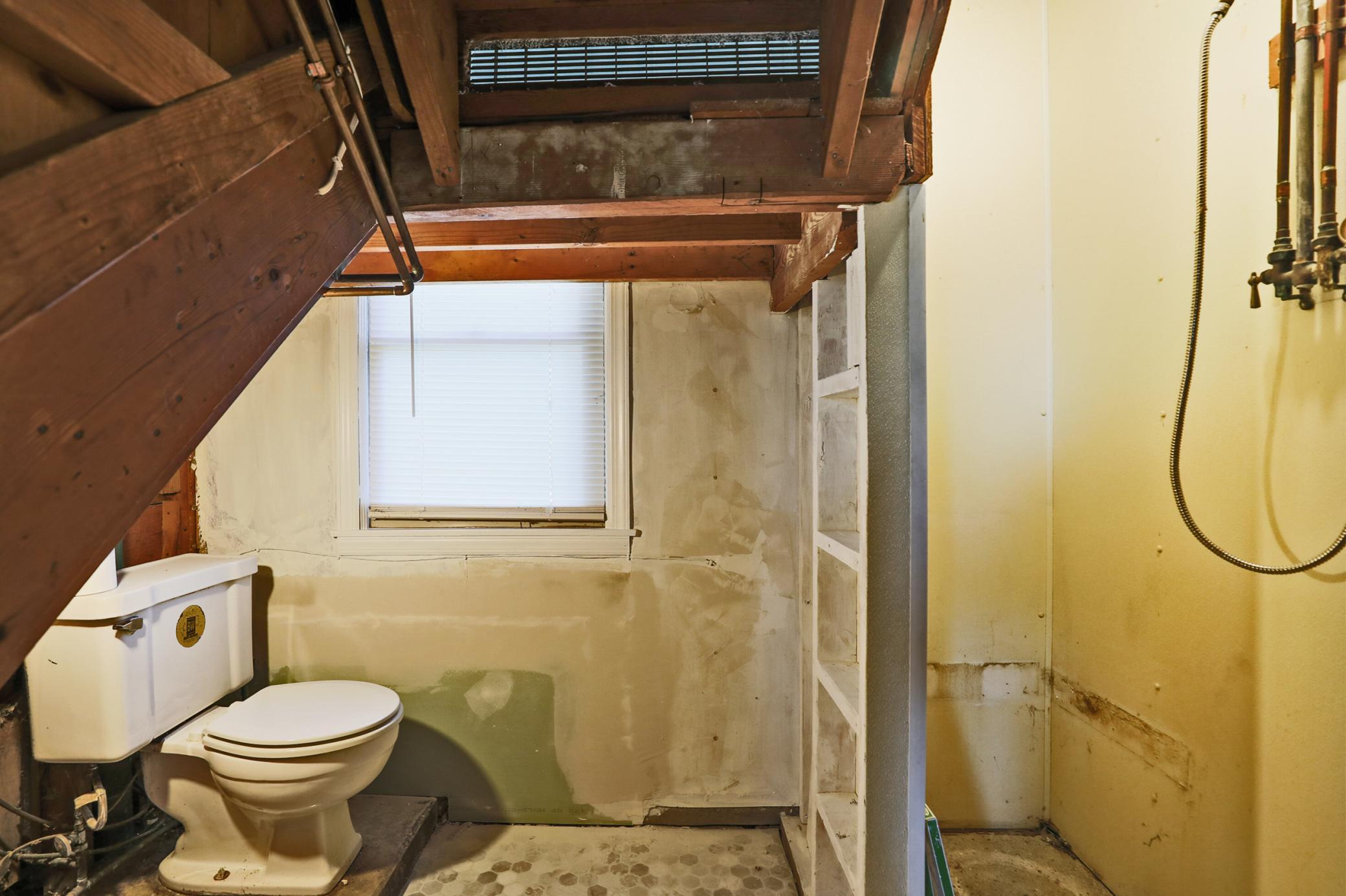 105 Amsterdam Avenue W Property Photo 23