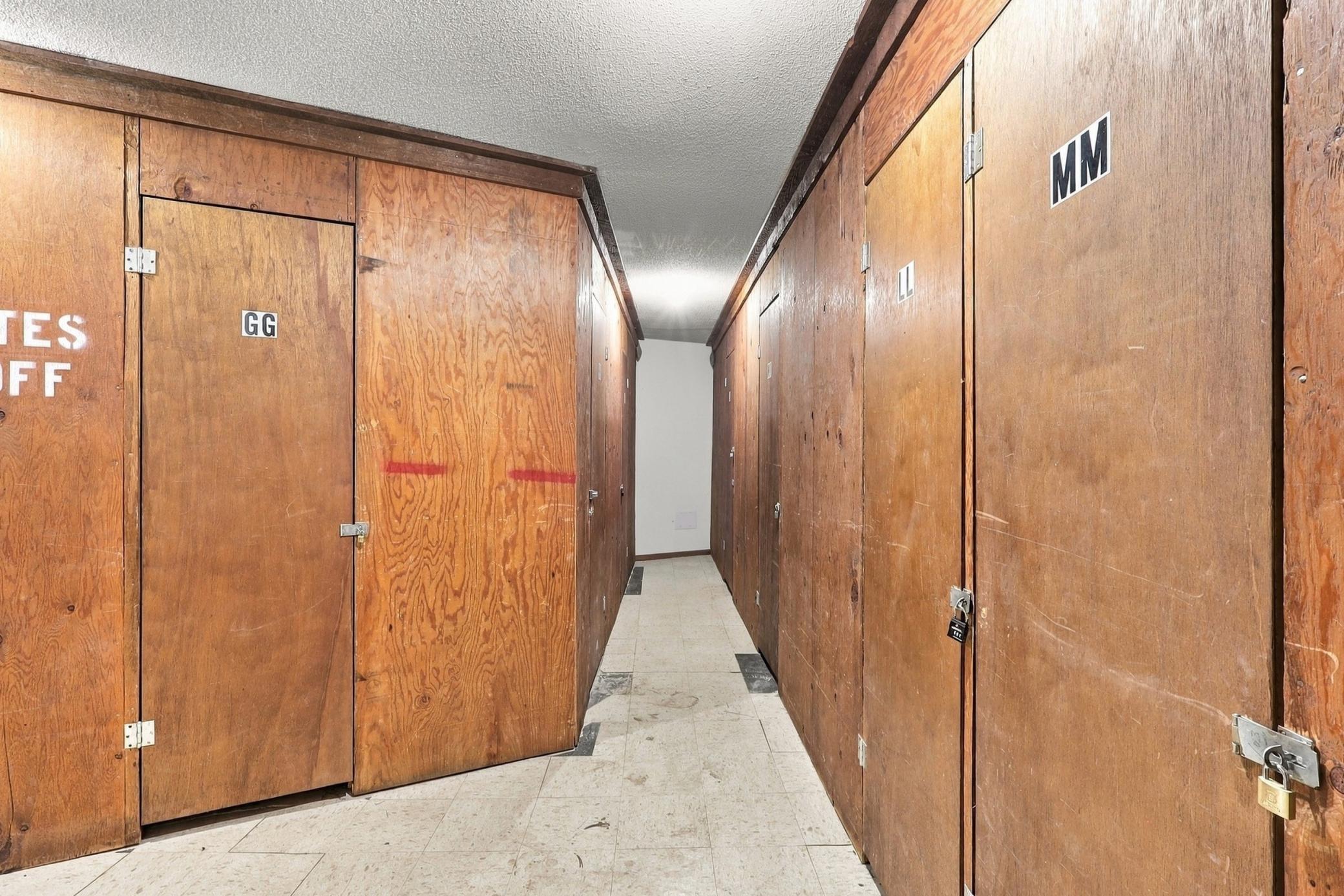 8935 Old Cedar Avenue S 214 Property Photo 14