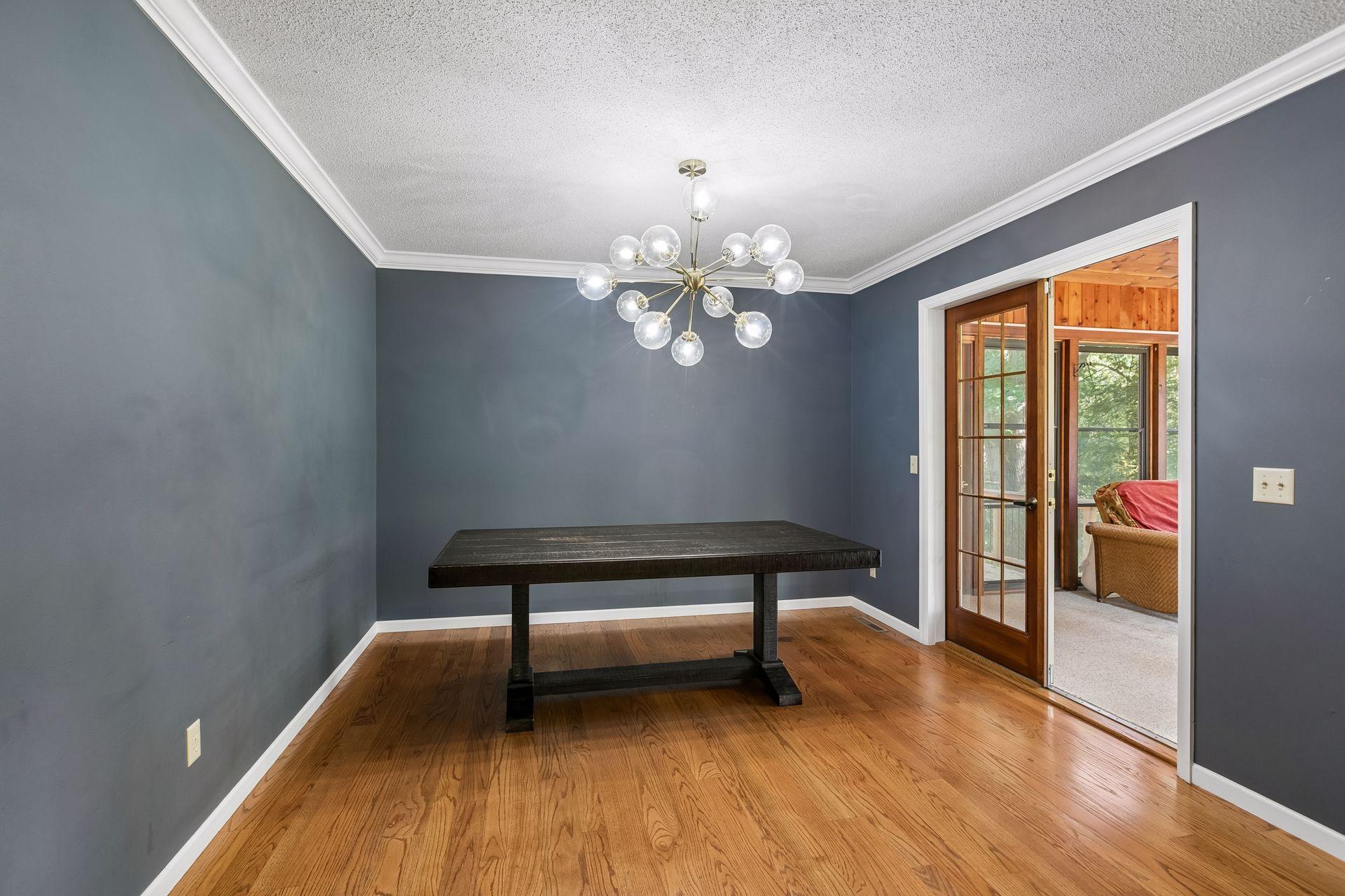 2815 Saddlebrooke Circle E Property Photo 7