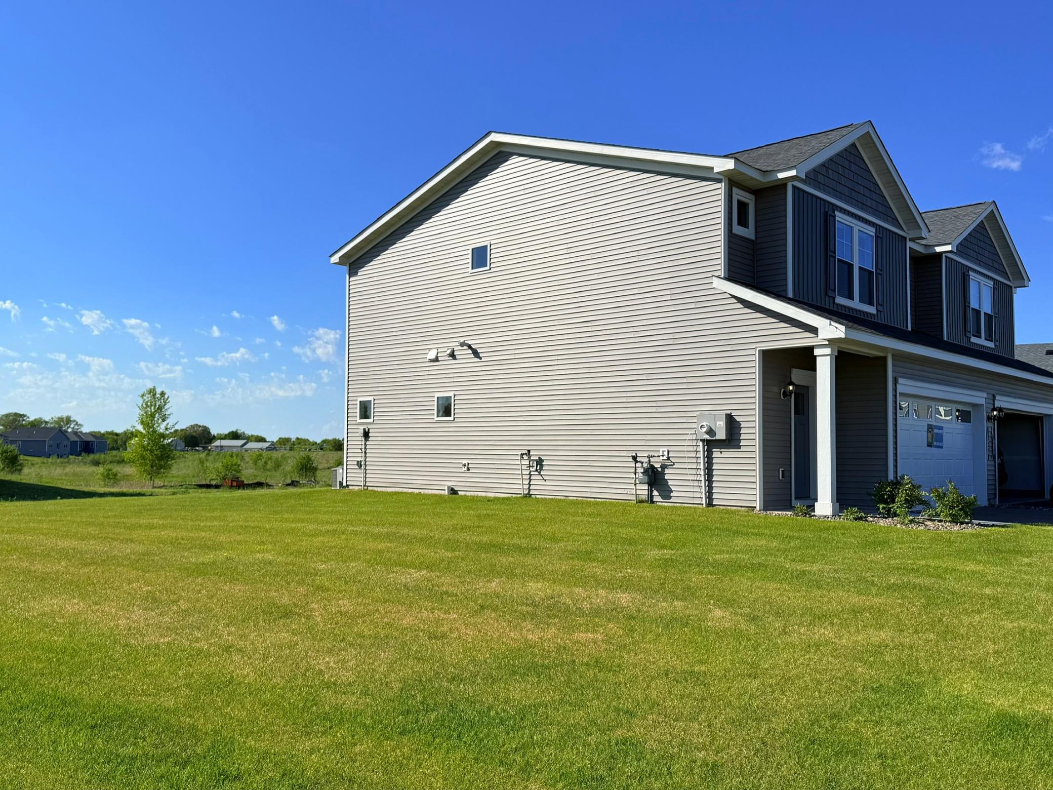 8424 Cherry Street Property Photo 2