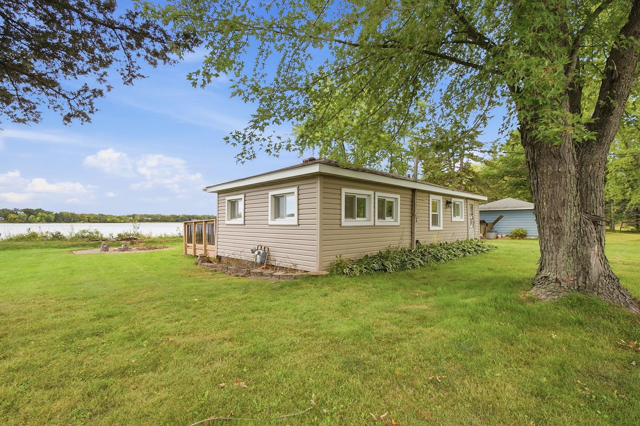 31468 London Drive Ne Property Photo 1