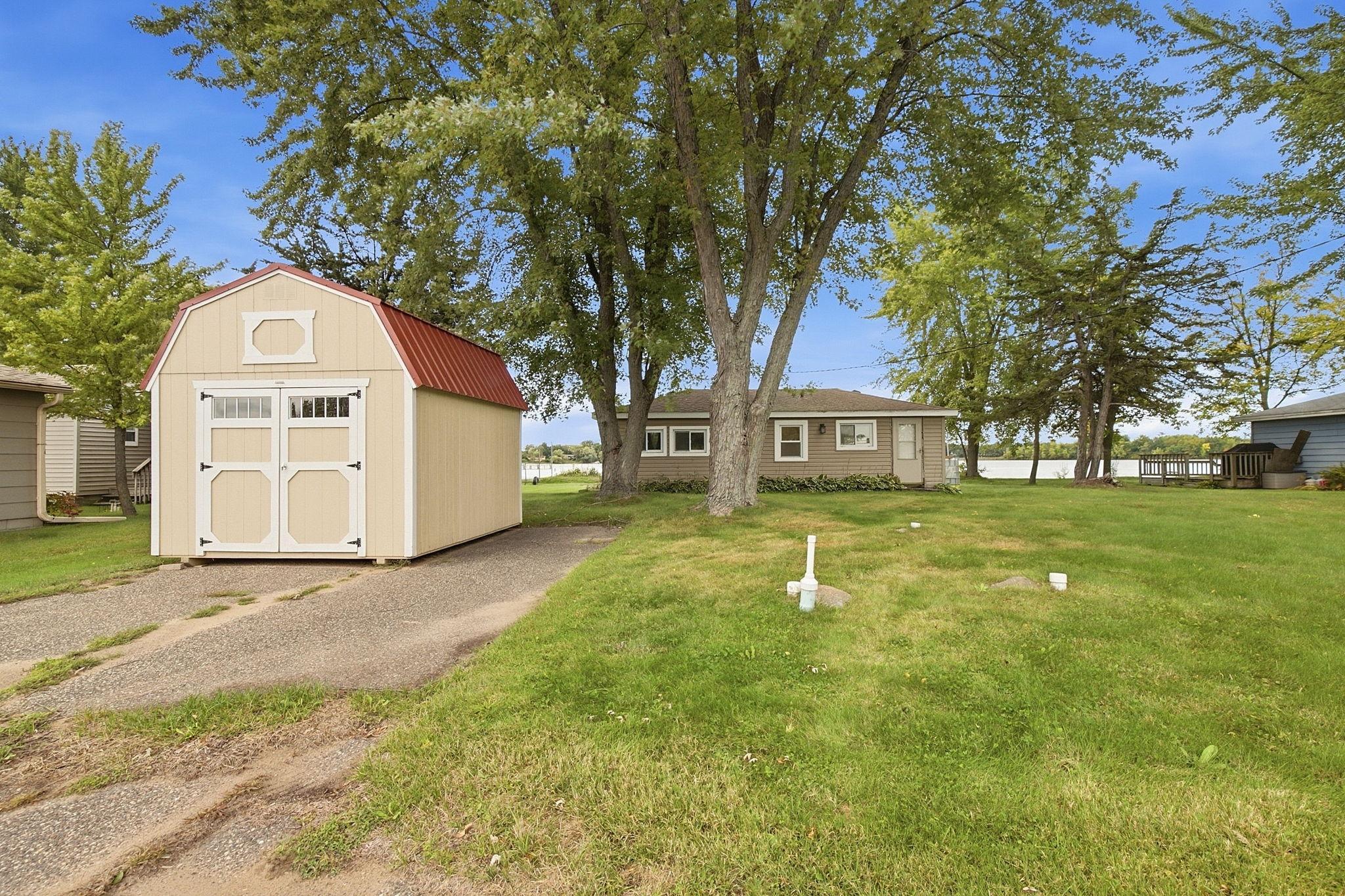 31468 London Drive Ne Property Photo 1