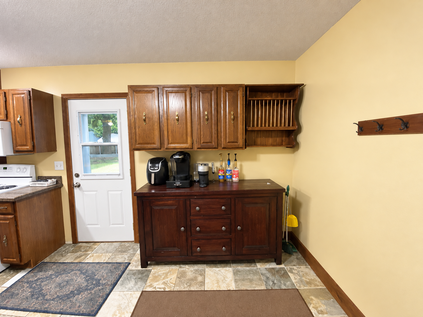 706 7th Street Property Photo 5