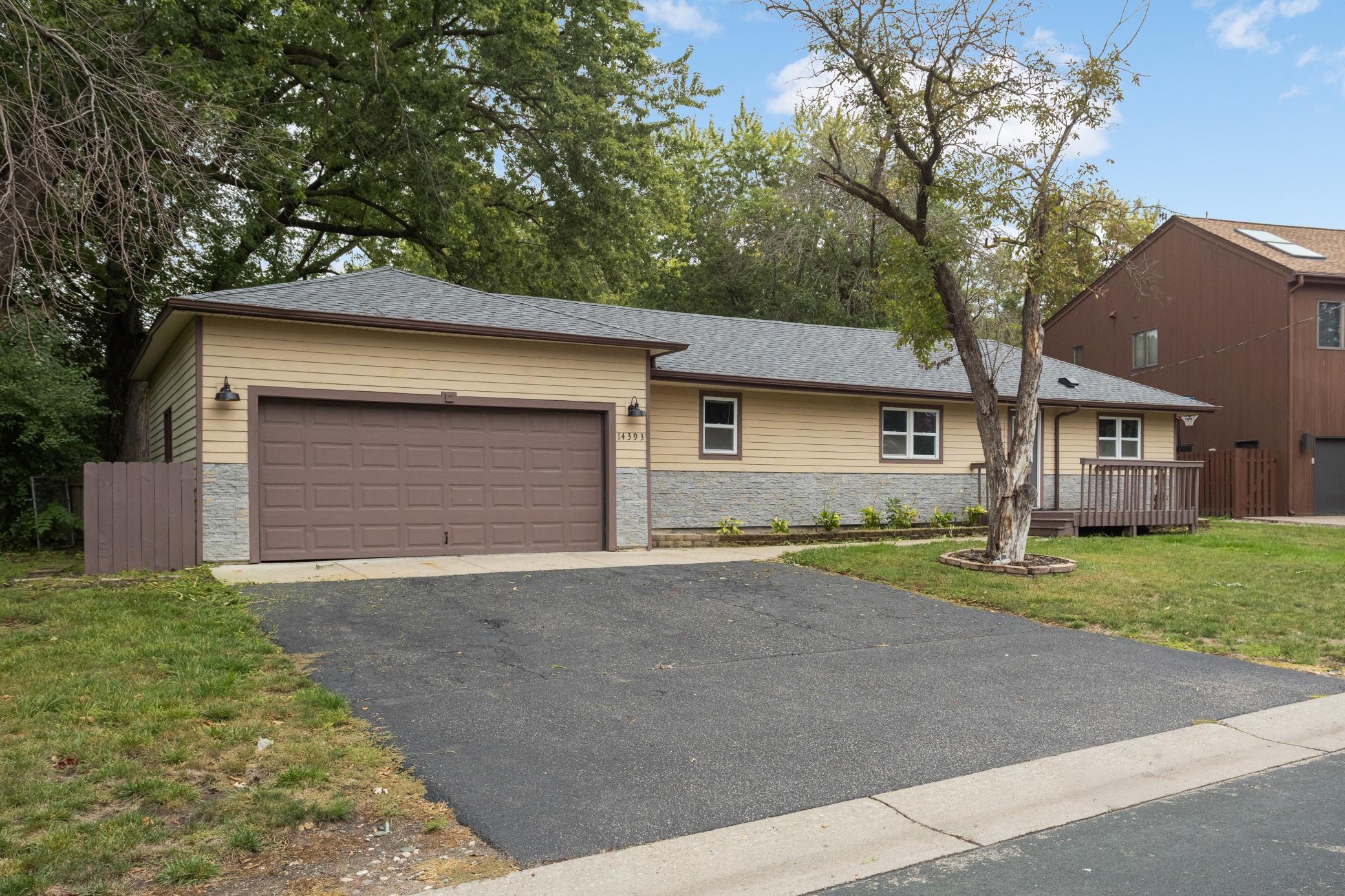 14393 Watersedge Trail Ne Property Photo 4