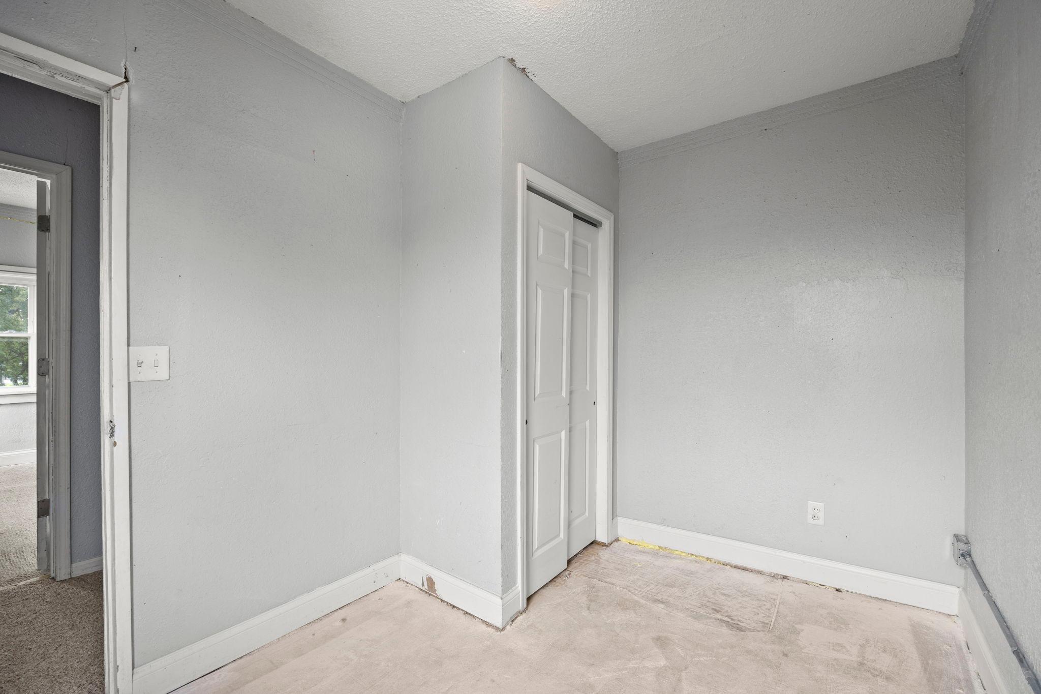 263 Lafond Avenue Property Photo 28