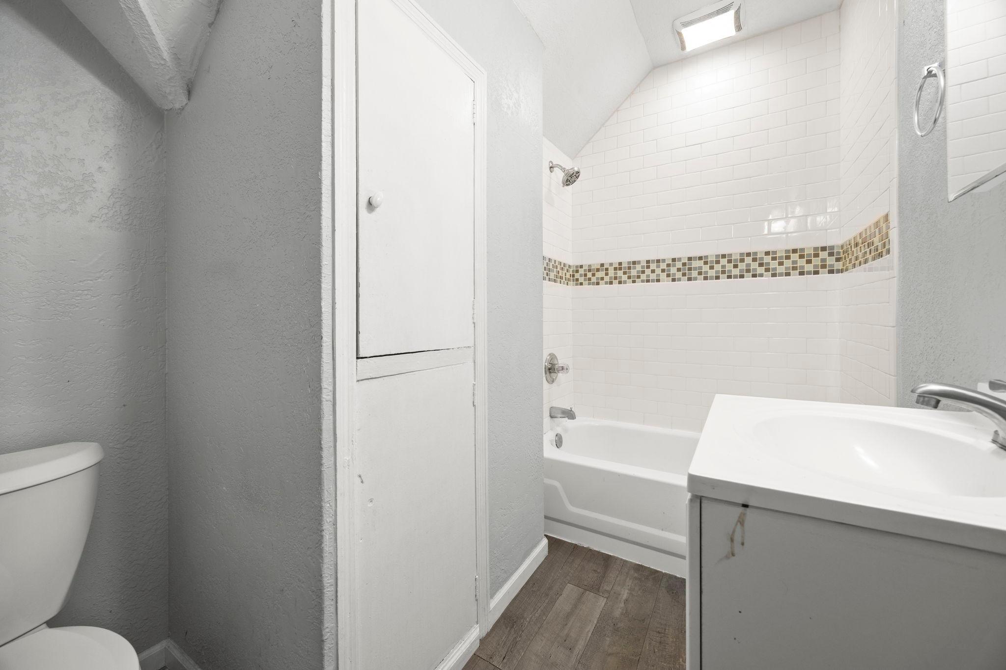 263 Lafond Avenue Property Photo 34