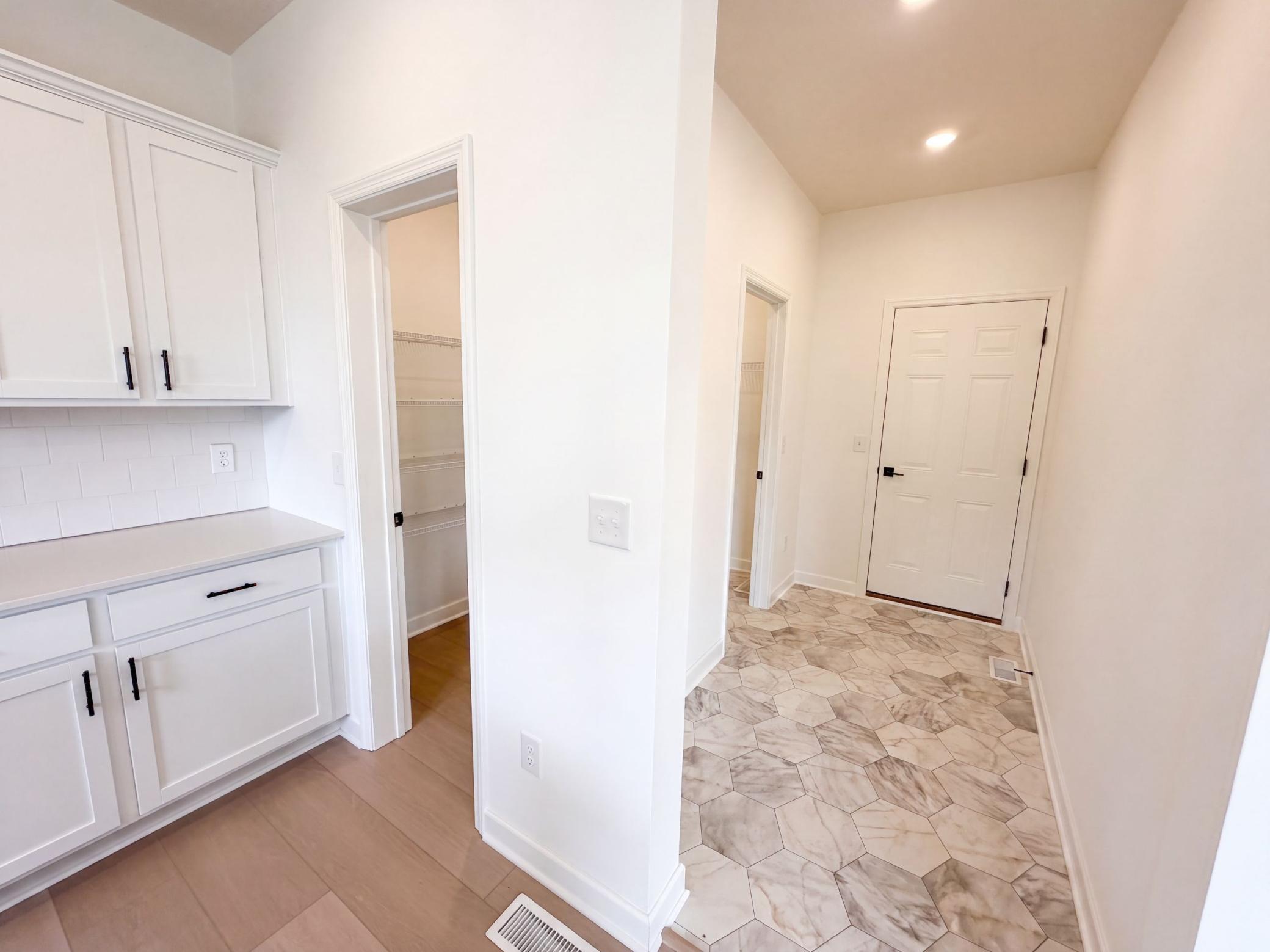 8321 Lander Avenue Ne Property Photo 14