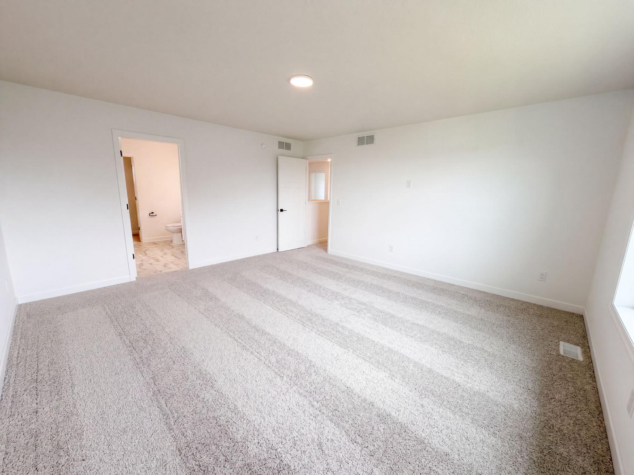 8321 Lander Avenue Ne Property Photo 17
