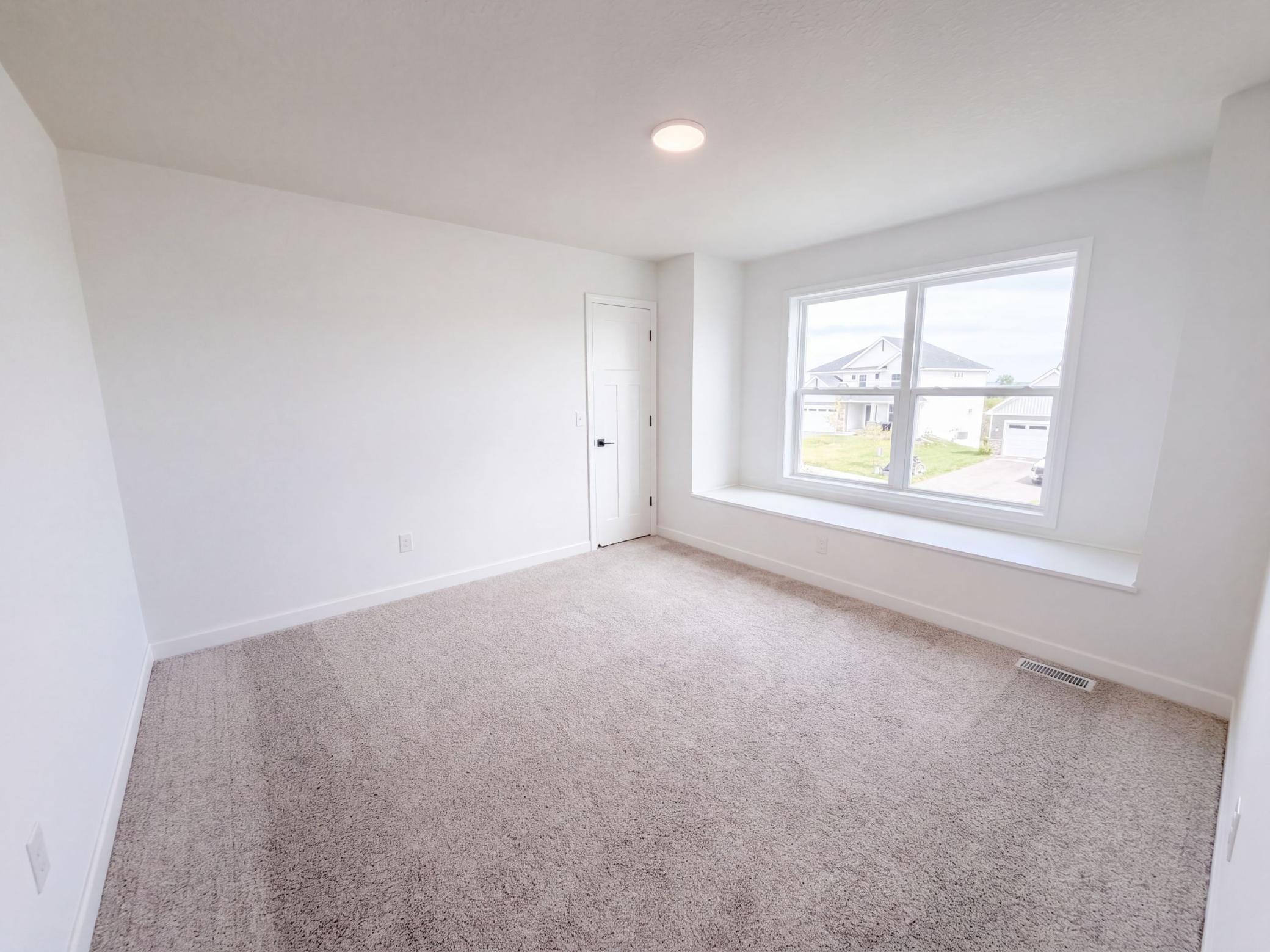 8321 Lander Avenue Ne Property Photo 20