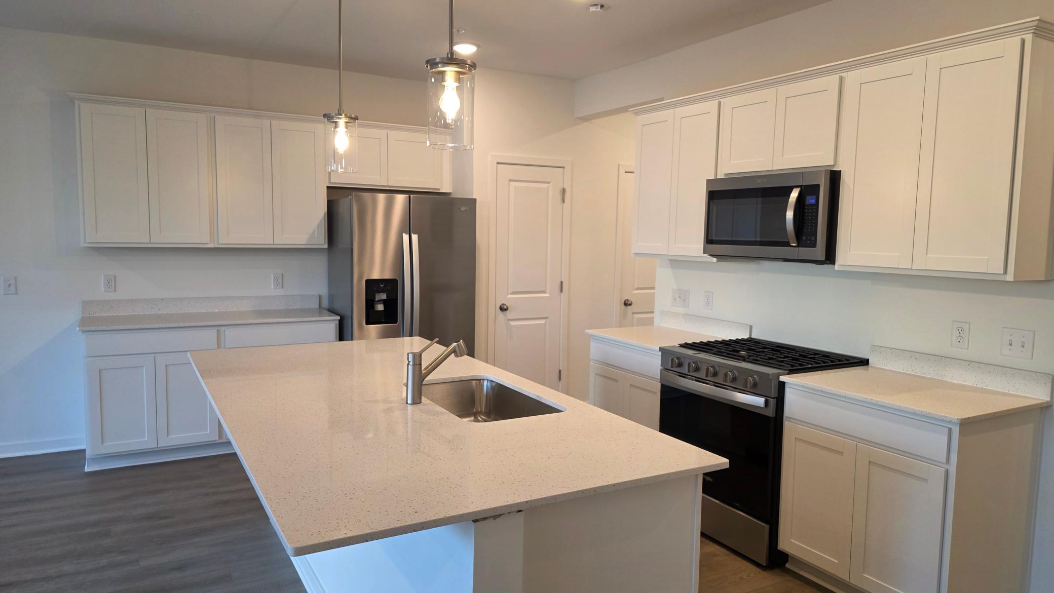 19204 Goldenrod Trail Property Photo 6