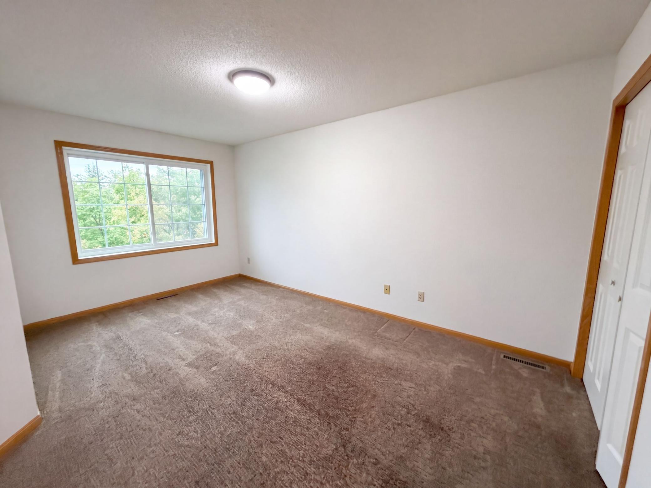 214 Christenson Way Ne Property Photo 5